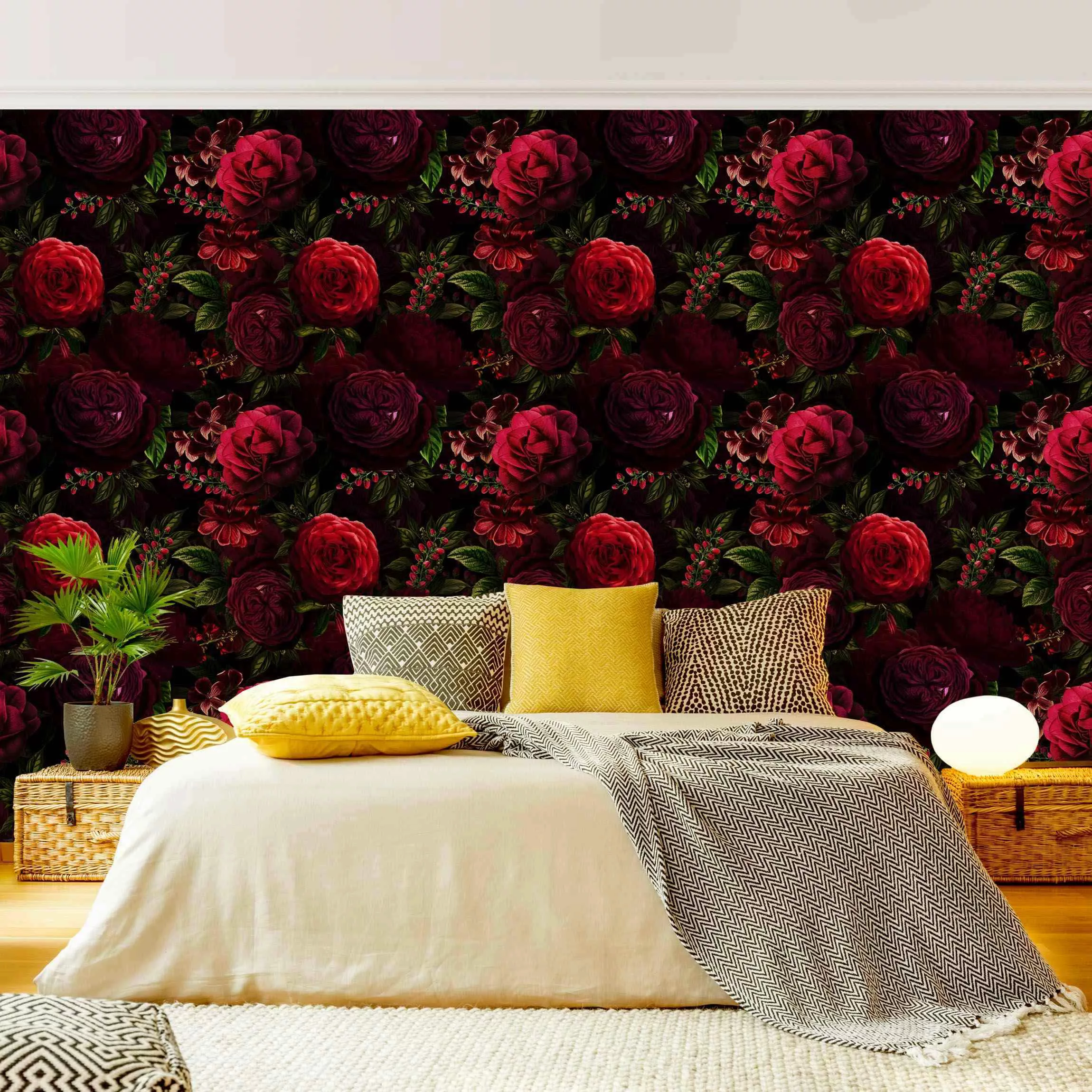 Mustertapete Rote Rosen vor Schwarz günstig online kaufen
