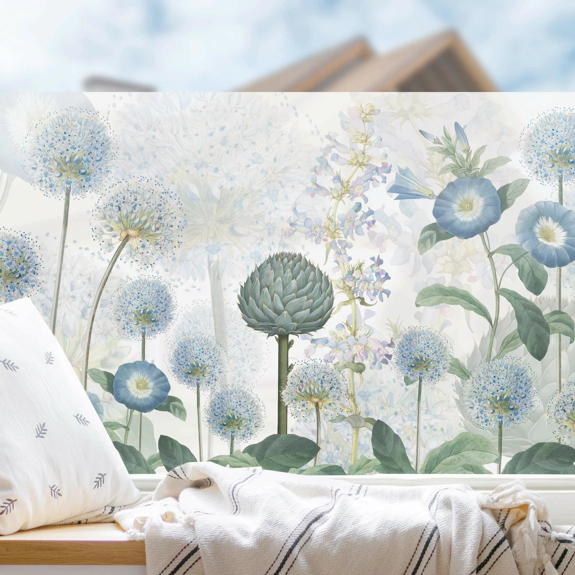 Fensterfolie Blaue Alliumdolden im Wind günstig online kaufen