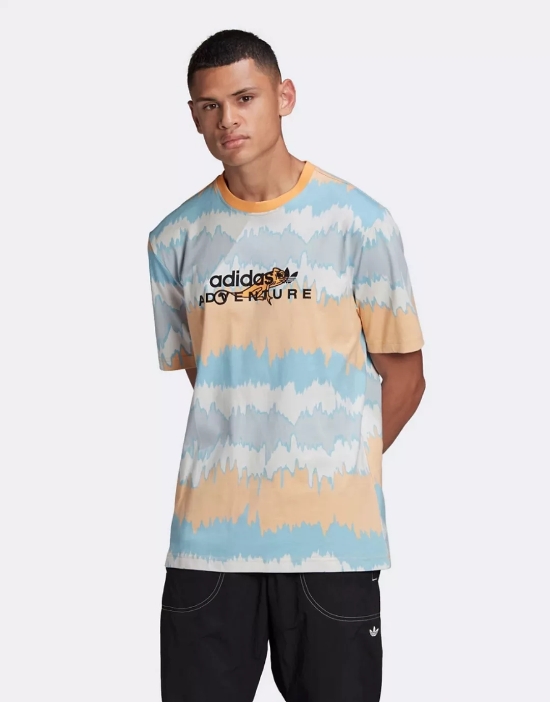adidas Originals – Adventure – T-Shirt in Orange mit Wellenprint günstig online kaufen