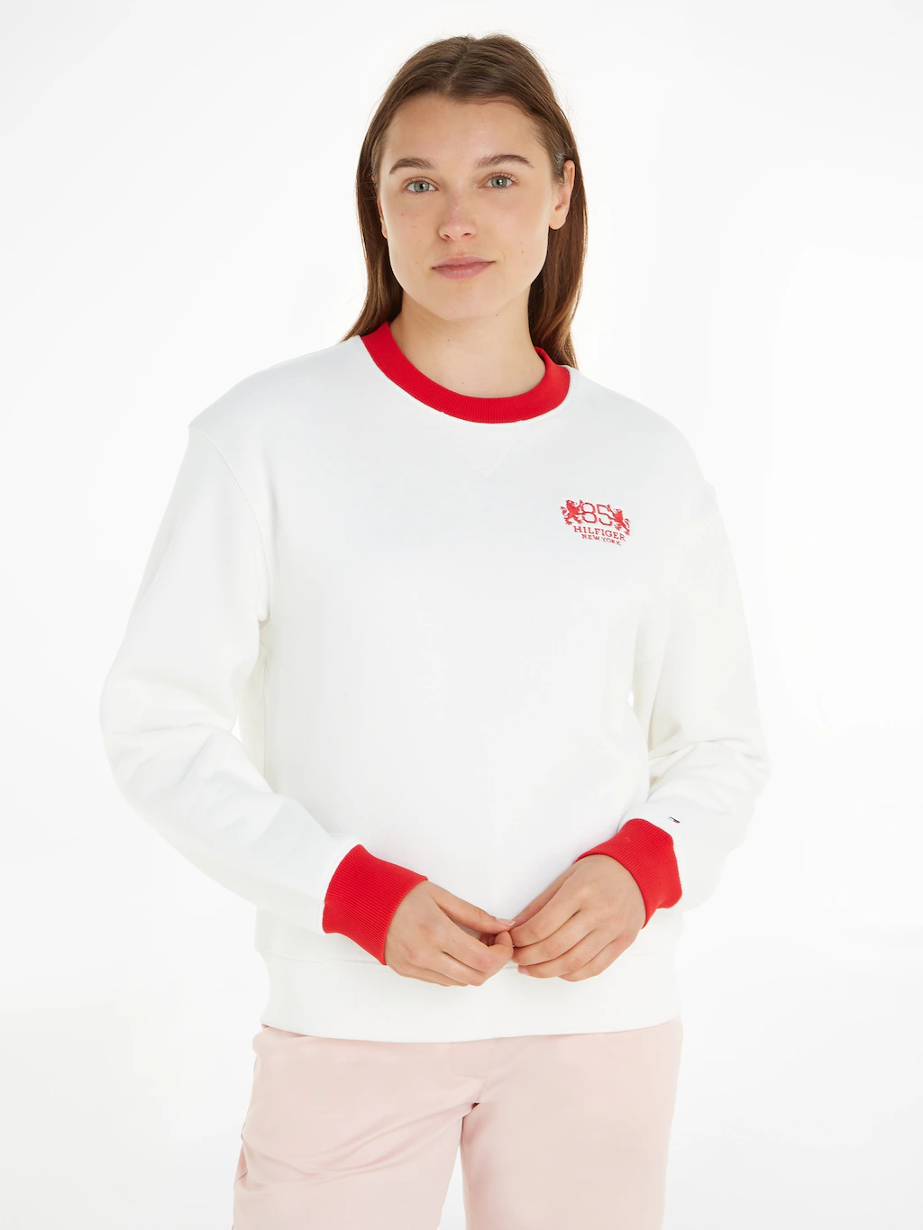 Tommy Hilfiger Sweatshirt REG C-NK CREST 85 SWEATSHIRT mit Logostickerei günstig online kaufen