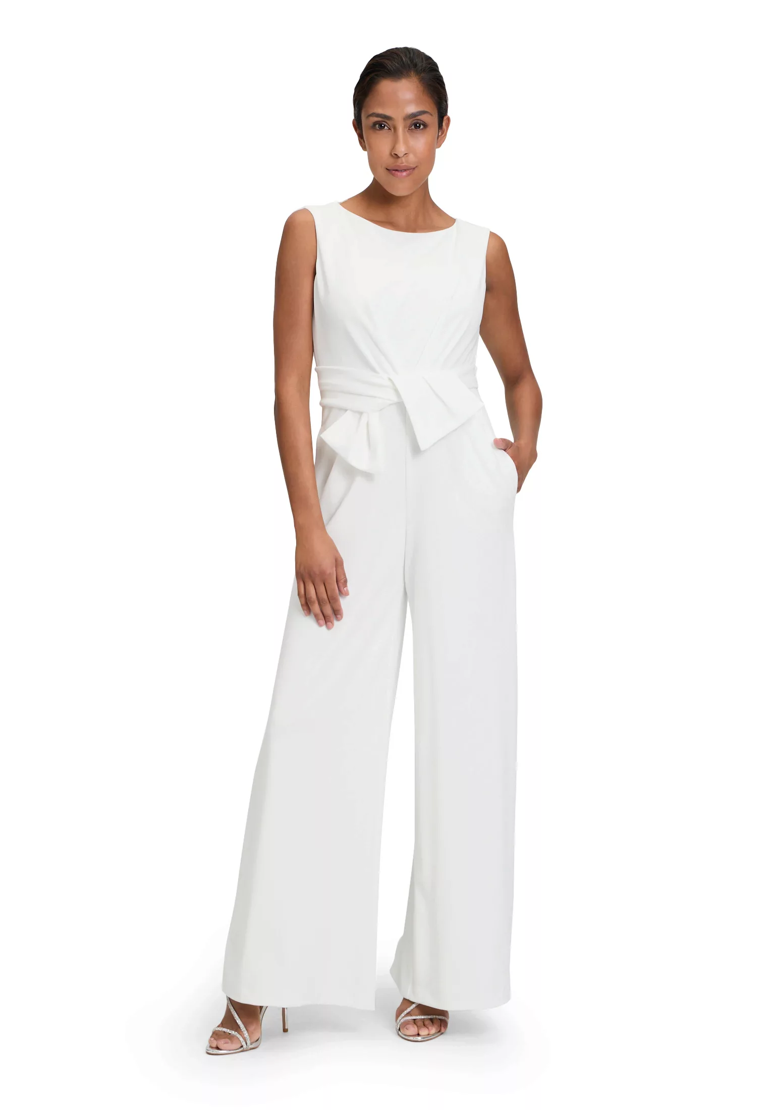 Vera Mont Overall Vera Mont Jumpsuit mit weitem Bein (1-tlg) Bunddetail günstig online kaufen