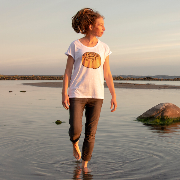 Damen T-shirt Zimtschnecke In Weiß günstig online kaufen