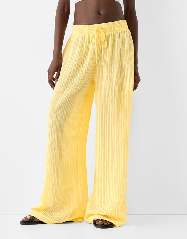 Bershka Straight-Fit-Hose In Knitteroptik Damen S Gelb günstig online kaufen