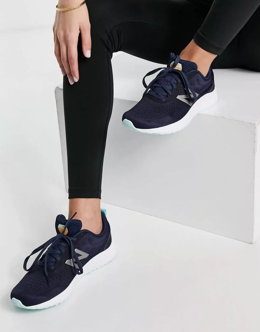 New Balance – Fresh Foam Arishi – Sneaker in dunklem Marineblau günstig online kaufen