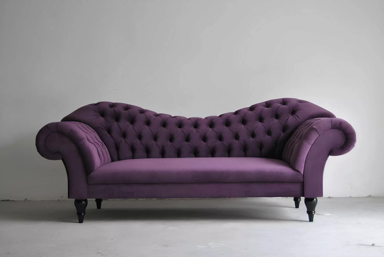 Xlmoebel Sofa Lila Dreisitzer Design-Sofa mit Stoffpolsterung - Chesterfiel günstig online kaufen