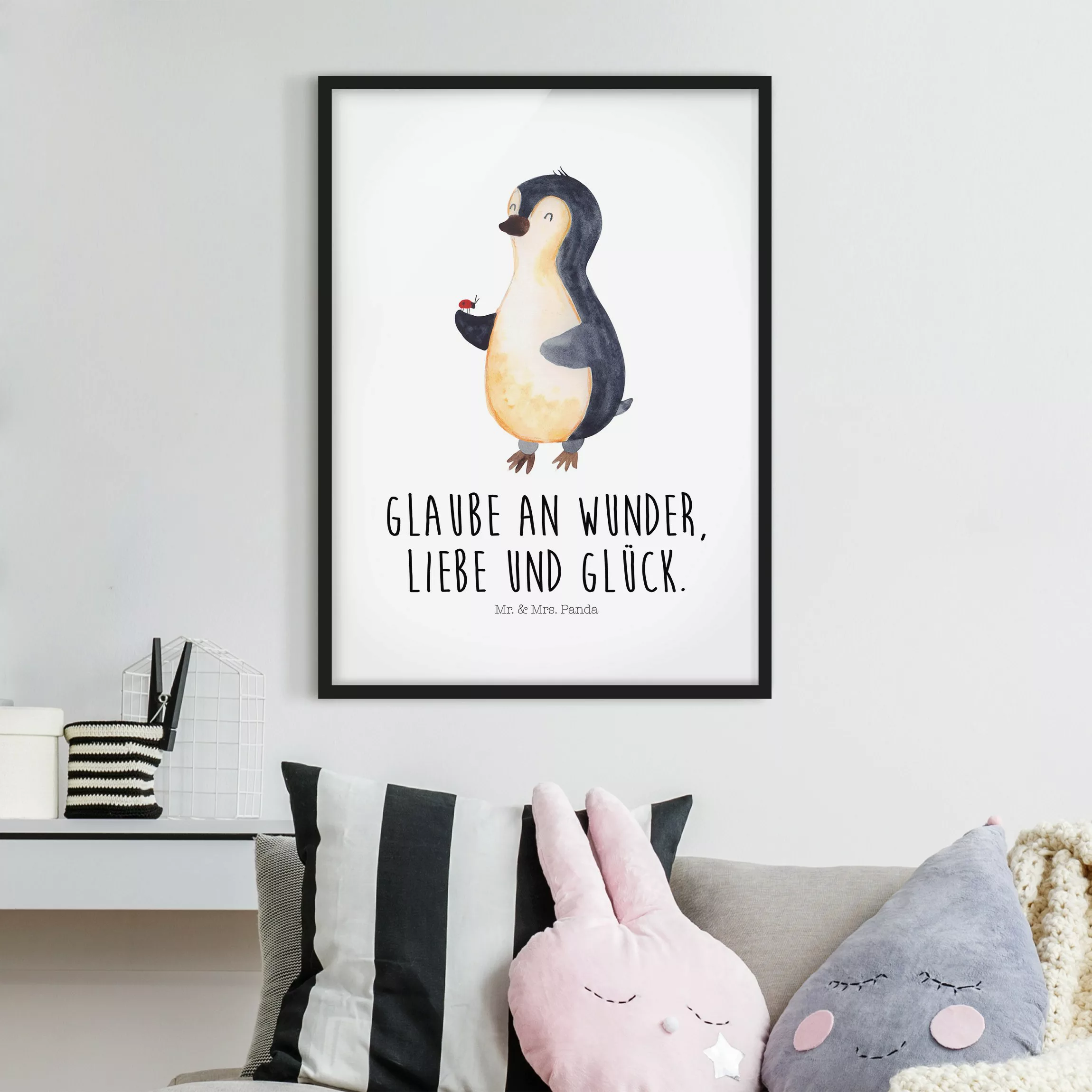 Bild mit Rahmen Mr. & Mrs. Panda - Pinguin - Wunder und Glück günstig online kaufen
