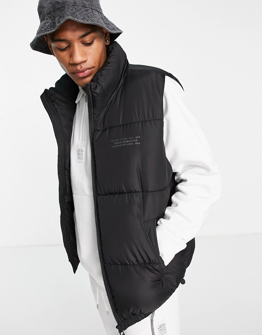 Topman – Gestepptes Gilet aus recyceltem Material in Schwarz günstig online kaufen