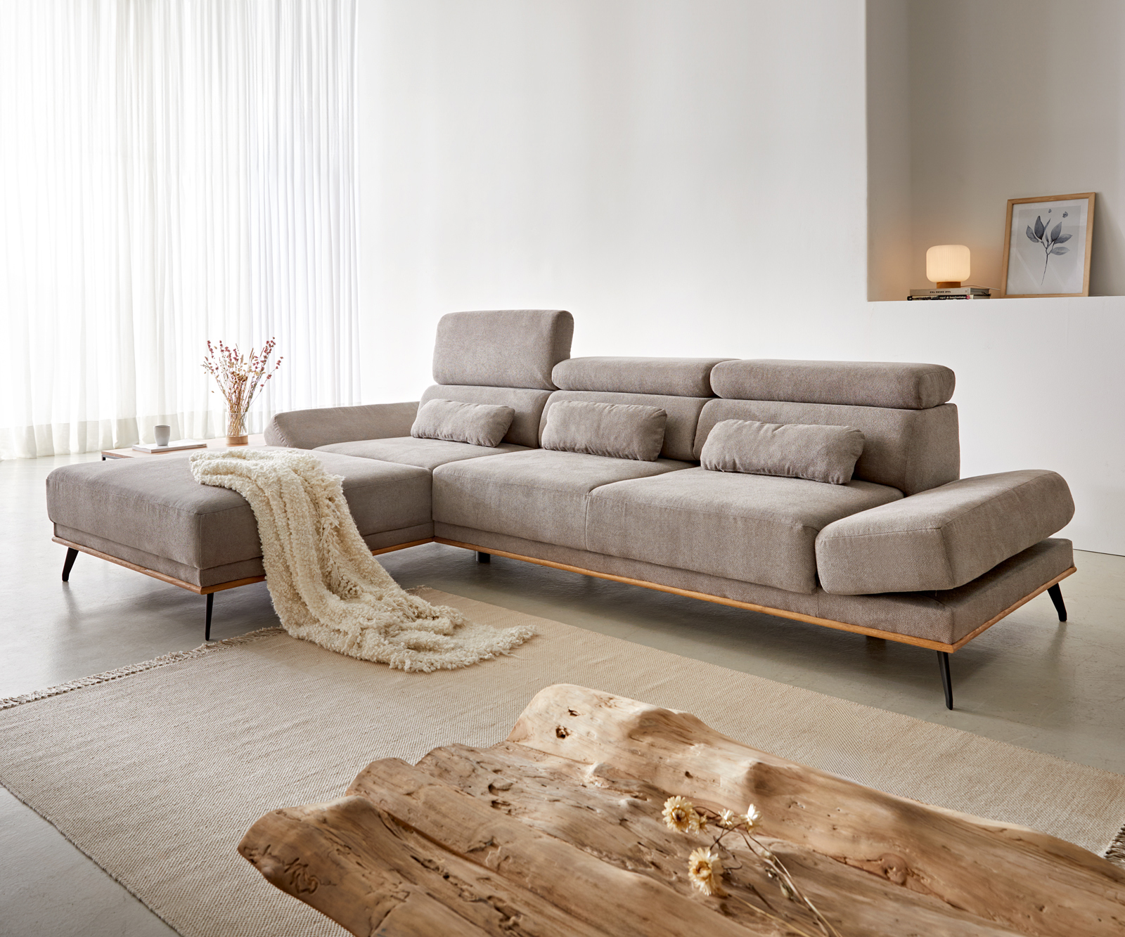 Ecksofa Evelio 320x200 Mikrofaser Taupe Ottomane links elektrische Sitztief günstig online kaufen