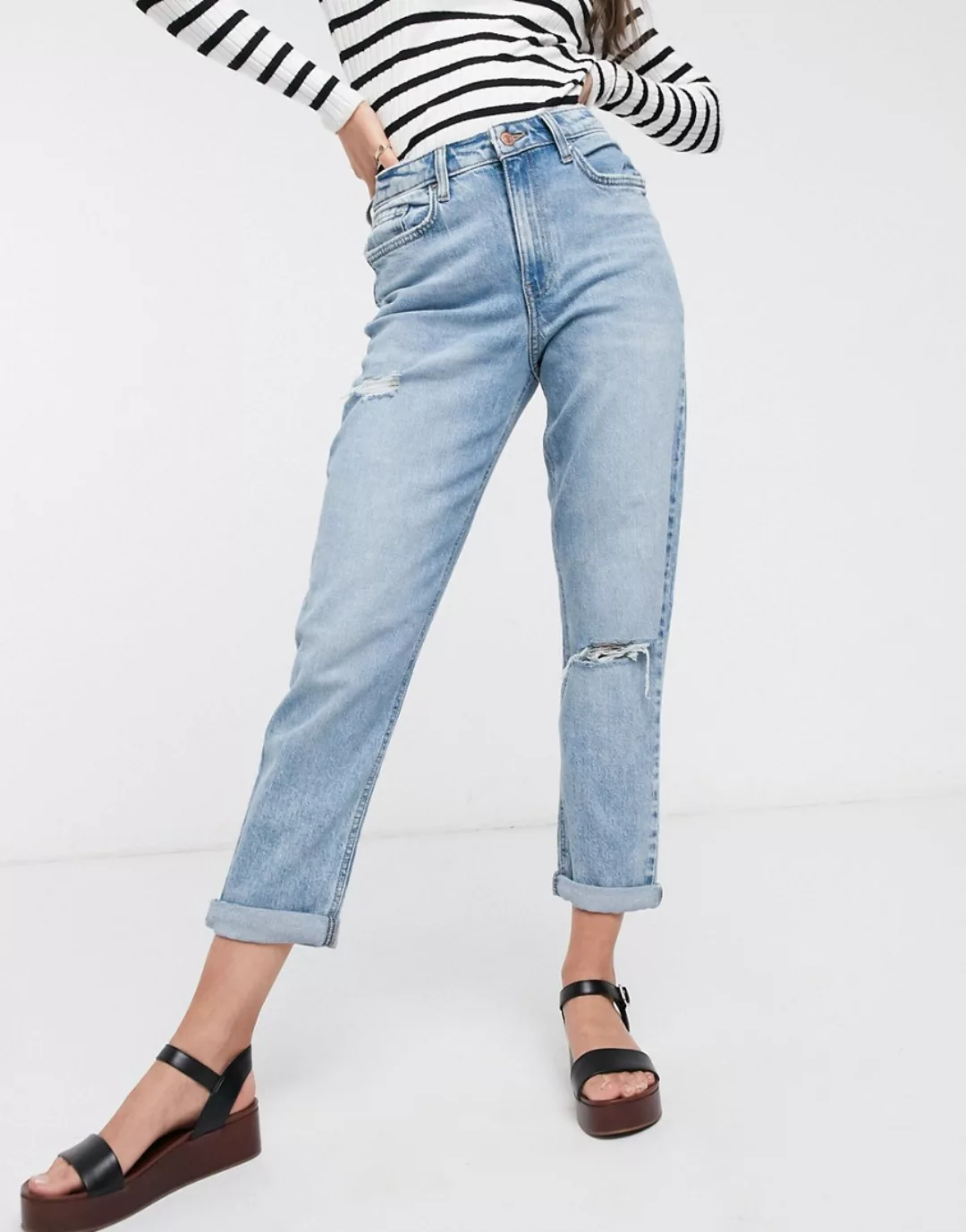 New Look – Hellblaue Mom-Jeans mit Rissen günstig online kaufen