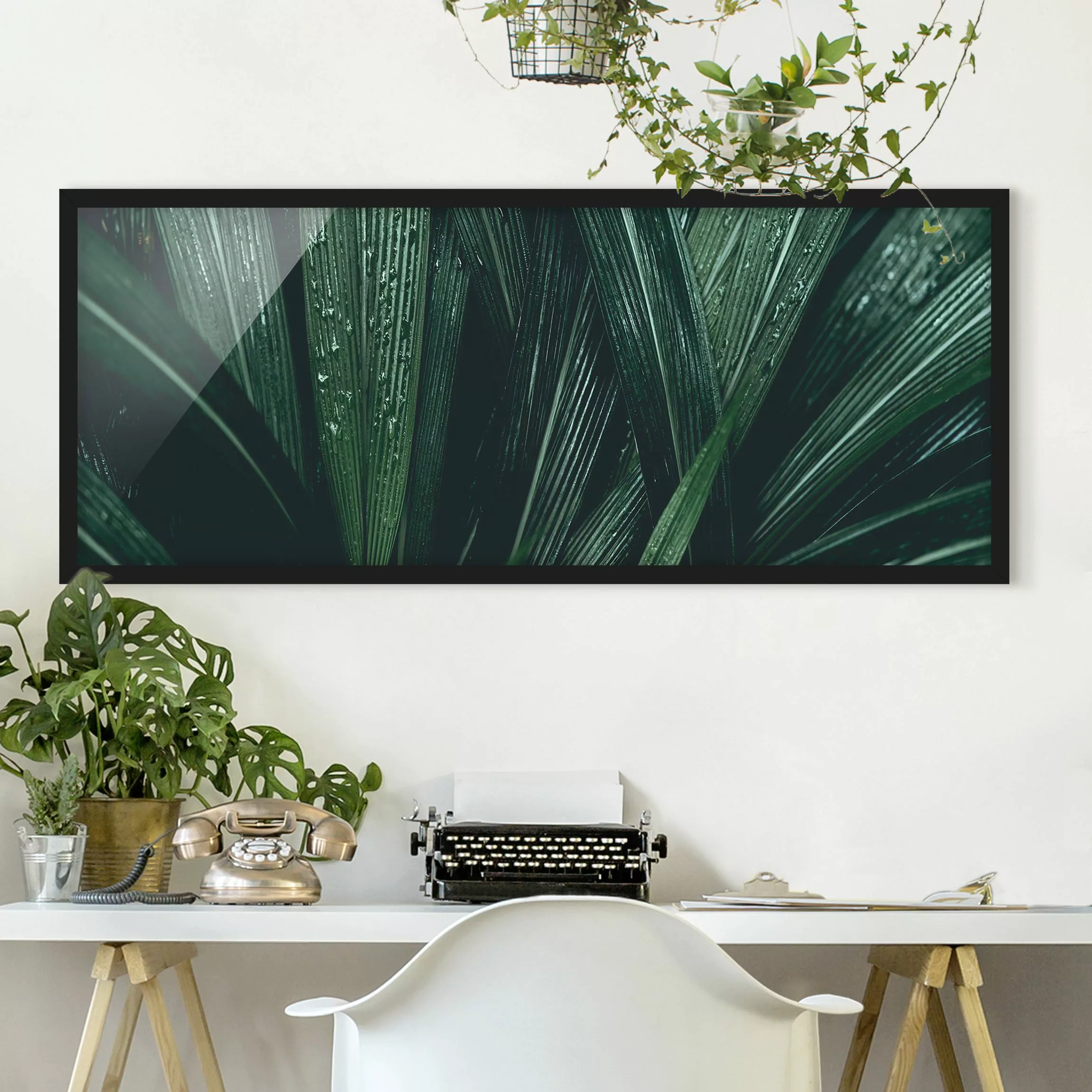 Bild mit Rahmen Blumen - Panorama Grüne Palmenblätter günstig online kaufen