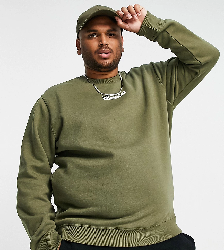 ellesse Plus – Sweatshirt in Khaki mit Logo-Grün günstig online kaufen