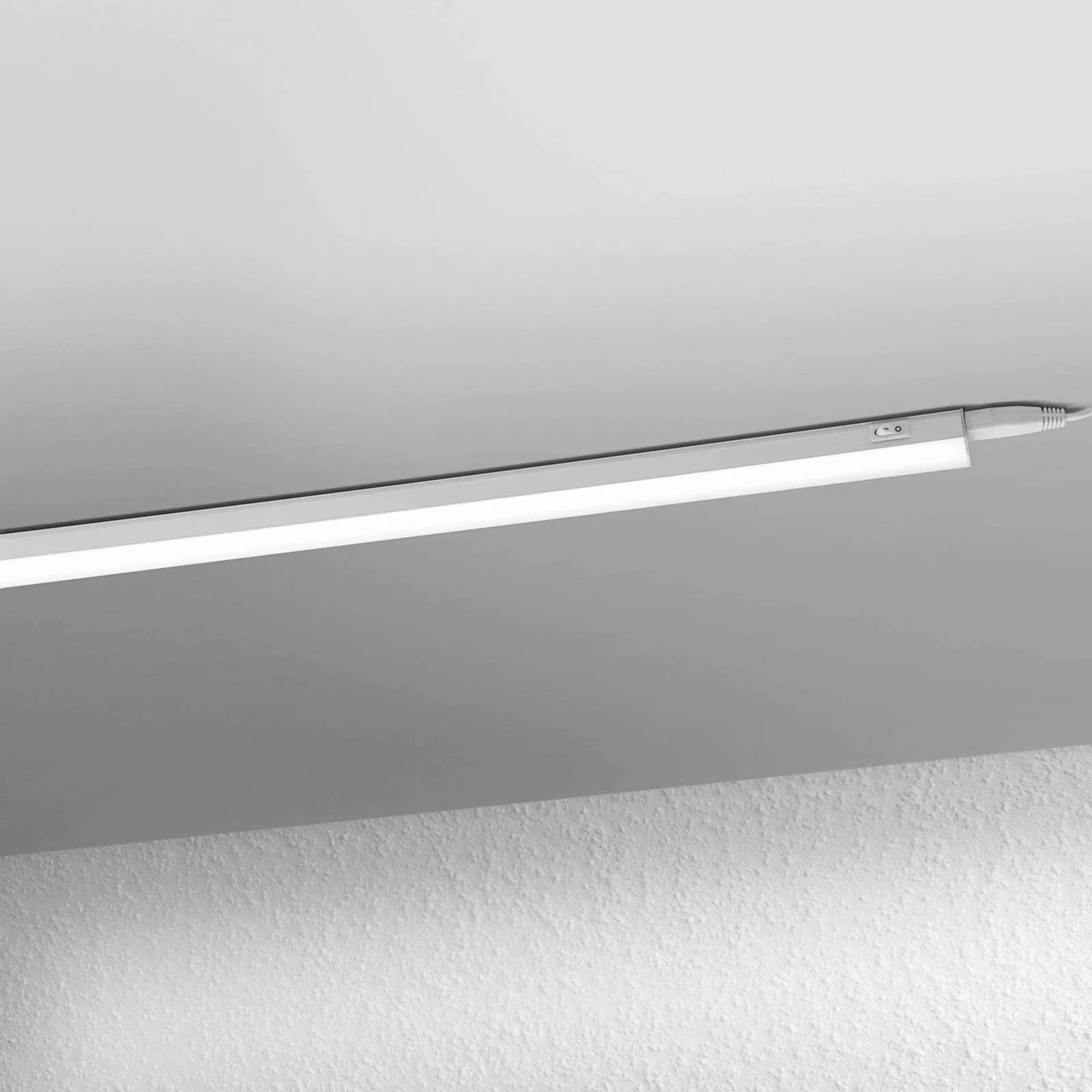 Ledvance LED-Lichtleiste Switch Batten Weiß 450 lm 30 cm günstig online kaufen