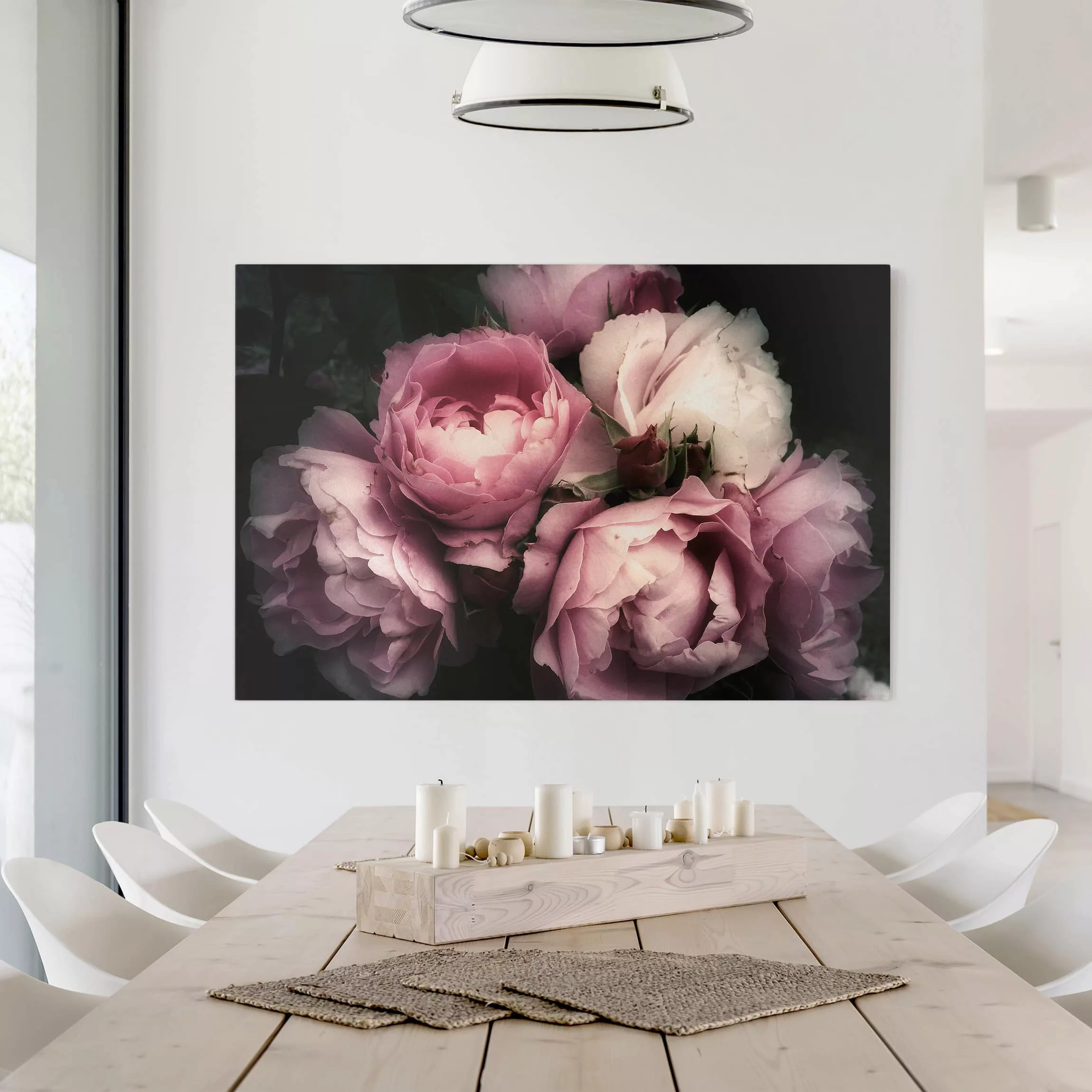 Leinwandbild Blumen - Querformat Pfingstrosen vor Schwarz Shabby günstig online kaufen