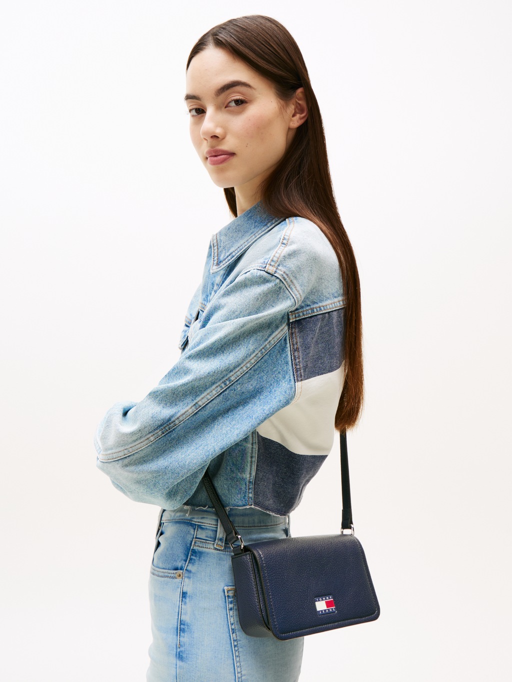 Tommy Jeans Umhängetasche "TJW MUST FLAP CROSSOVER", Damen Schultertasche, günstig online kaufen