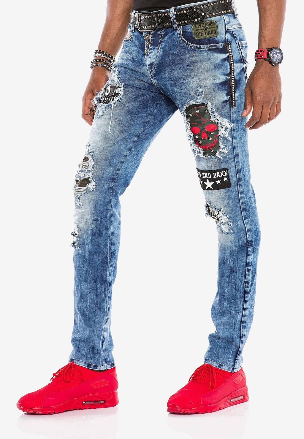 Cipo & Baxx Bequeme Jeans "CD408", mit rockigen Aufnähern günstig online kaufen