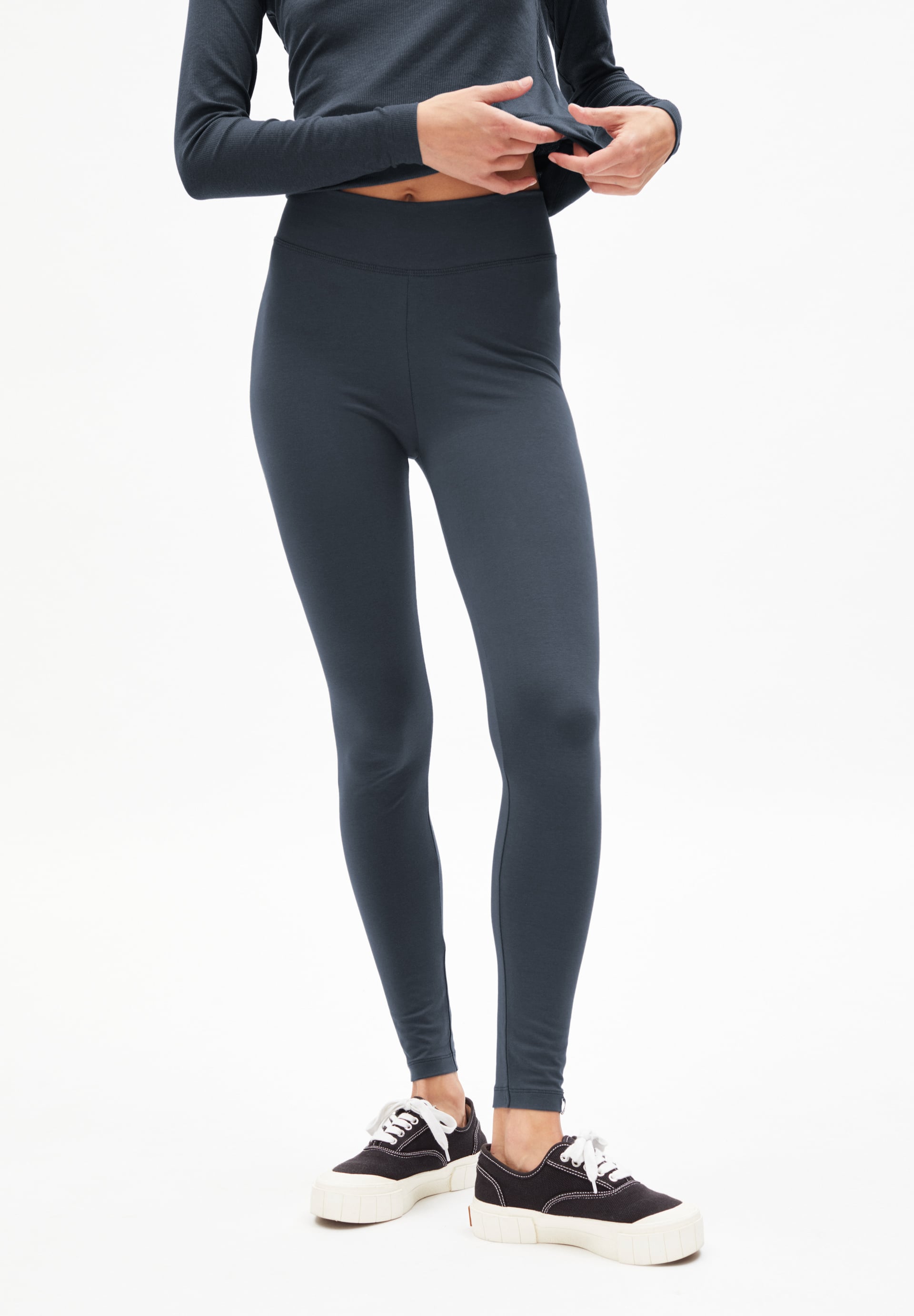 Leggings FARIBAA LOGO in indigo von ARMEDANGELS günstig online kaufen