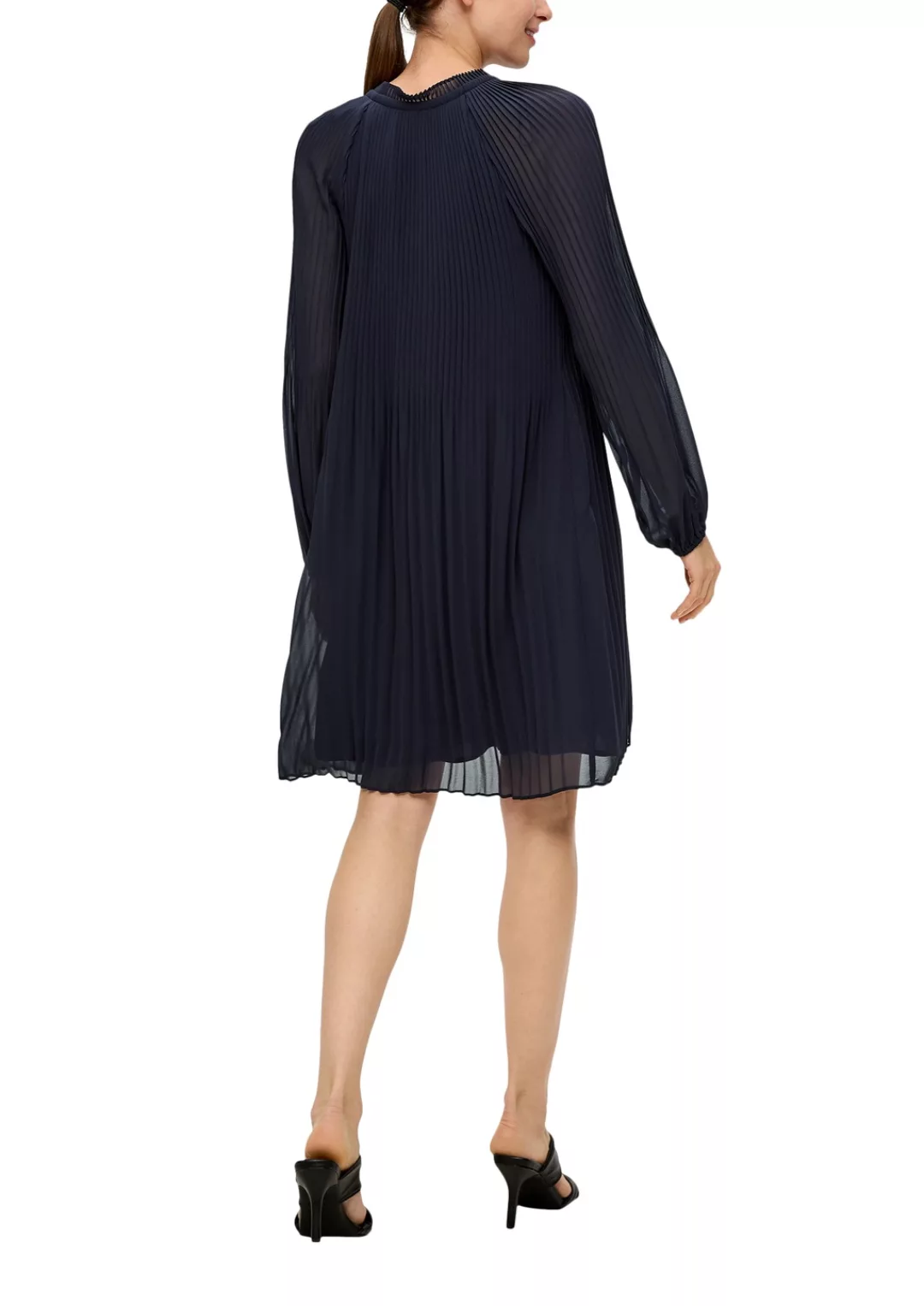 s.Oliver BLACK LABEL Minikleid Plissiertes Kleid aus Chiffon günstig online kaufen