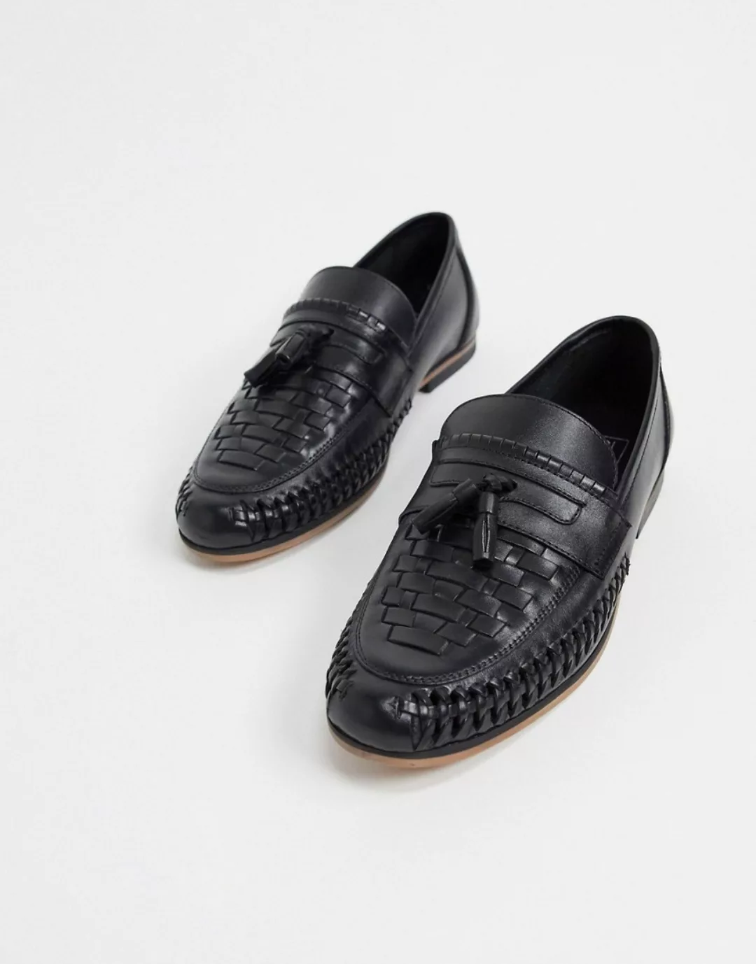 ASOS DESIGN – Loafers aus geflochtenem Leder mit Quasten in Schwarz günstig online kaufen