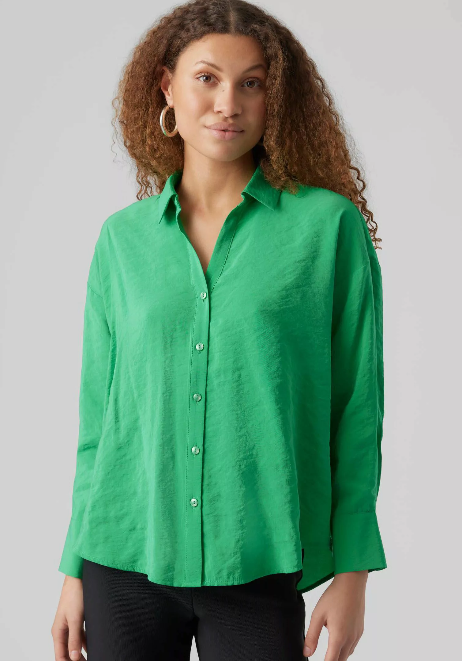 Vero Moda Blusenshirt Legere Hemdbluse Oversized Shirt Seidig VMQUEENY 6934 günstig online kaufen