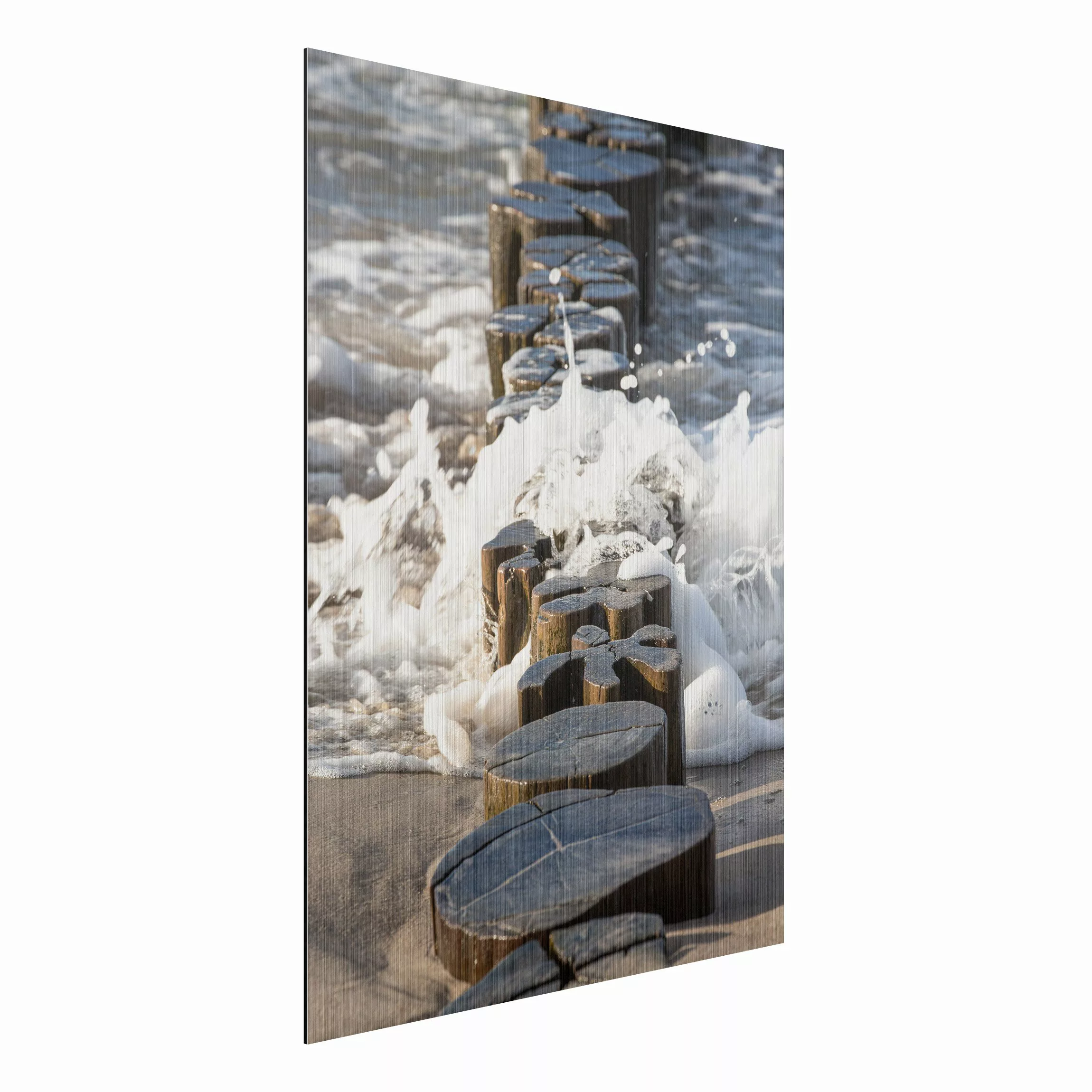 Alu-Dibond Bild Natur & Landschaft - Hochformat 3:4 Wellenbrecher am Strand günstig online kaufen