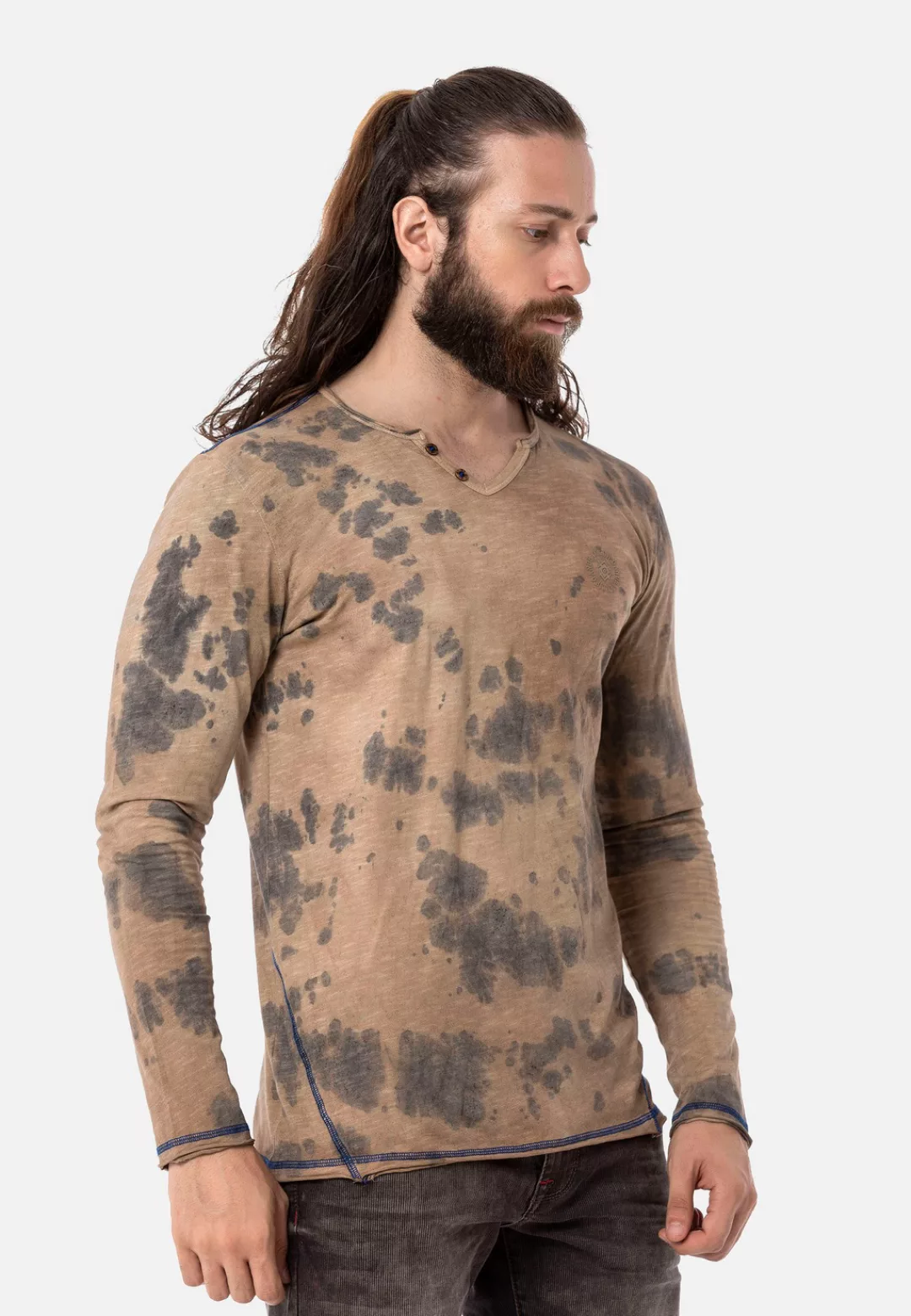 Cipo & Baxx Langarmshirt, in extravagantem Look günstig online kaufen