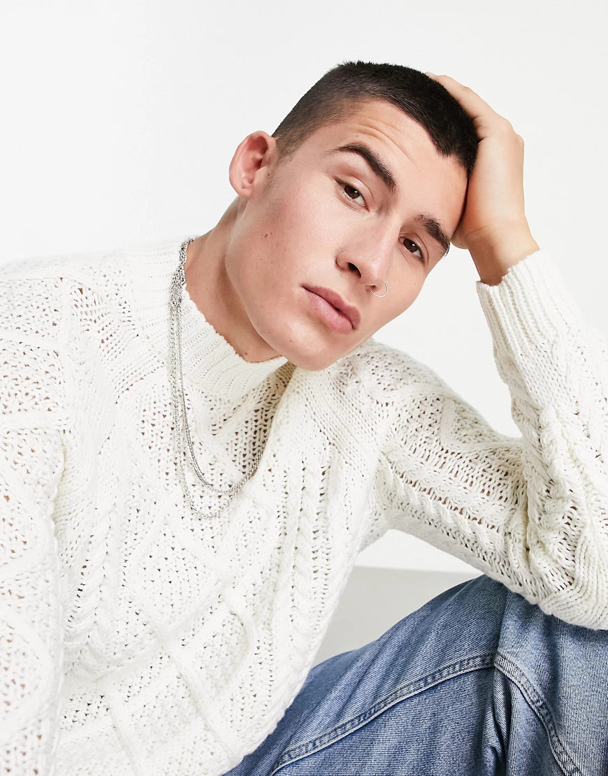 Pull&Bear – Strickpullover in Weiß mit Zopfmuster günstig online kaufen