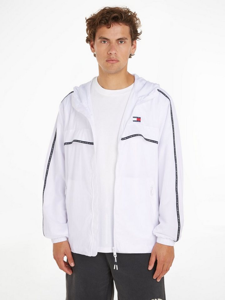 Tommy Jeans Blouson TJM CHICAGO TAPE WINDBREAKER EXT Tape mit Markenschrift günstig online kaufen