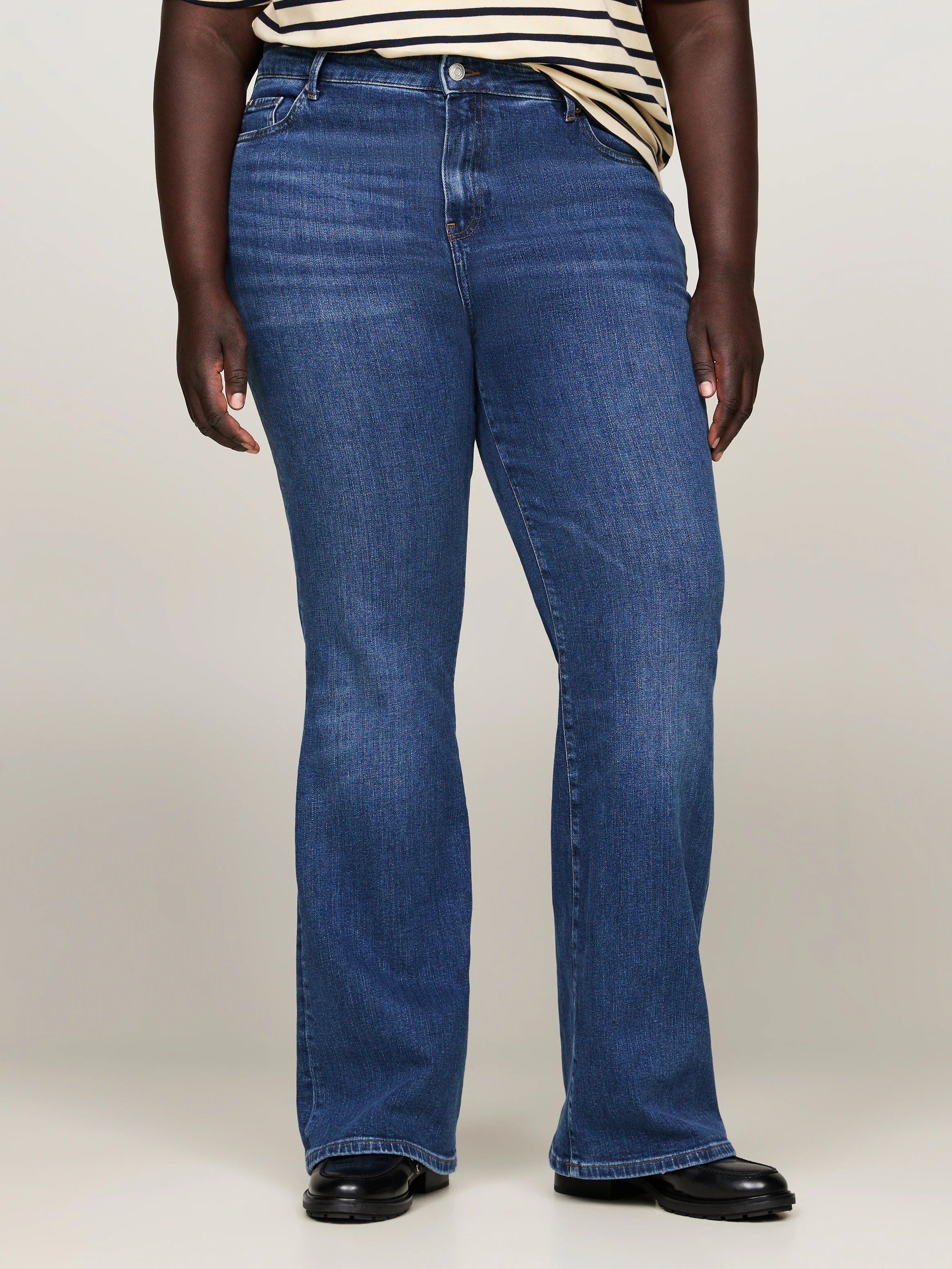Tommy Hilfiger Curve Bootcut-Jeans CRV BOOTCUT RW CLER Große Größen in Ston günstig online kaufen