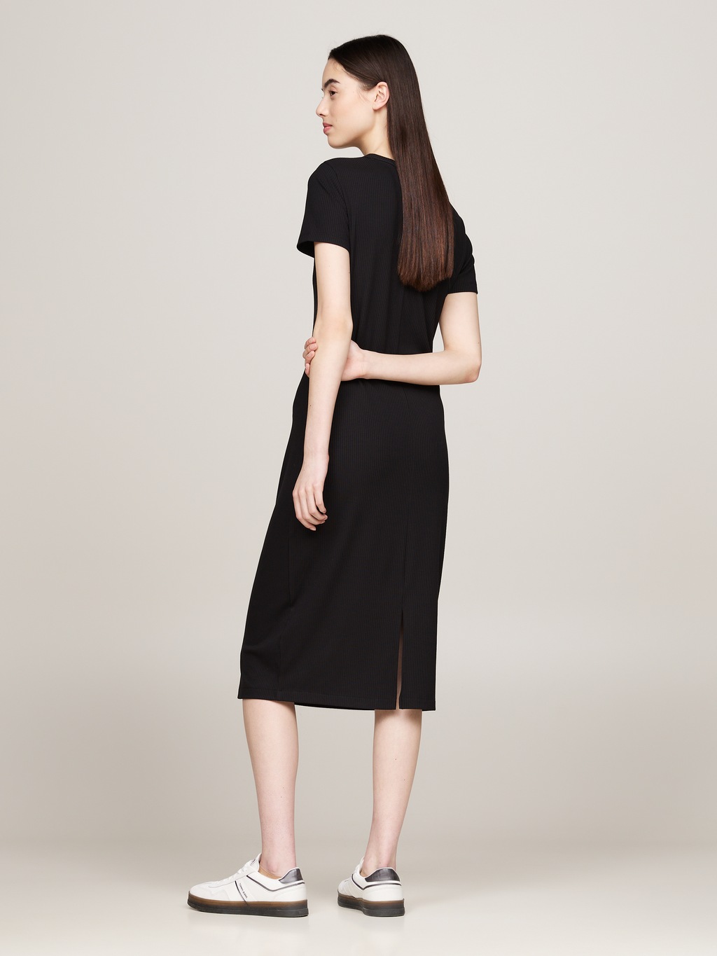 Tommy Jeans Jerseykleid "TJW RIB BODYCON MIDI DRESS", mit gerippter Struktu günstig online kaufen