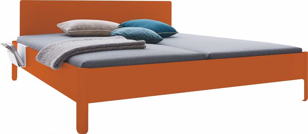 NAIT Doppelbett farbig lackiert Tizianrot 180 x 210cm Mit Kopfteil günstig online kaufen