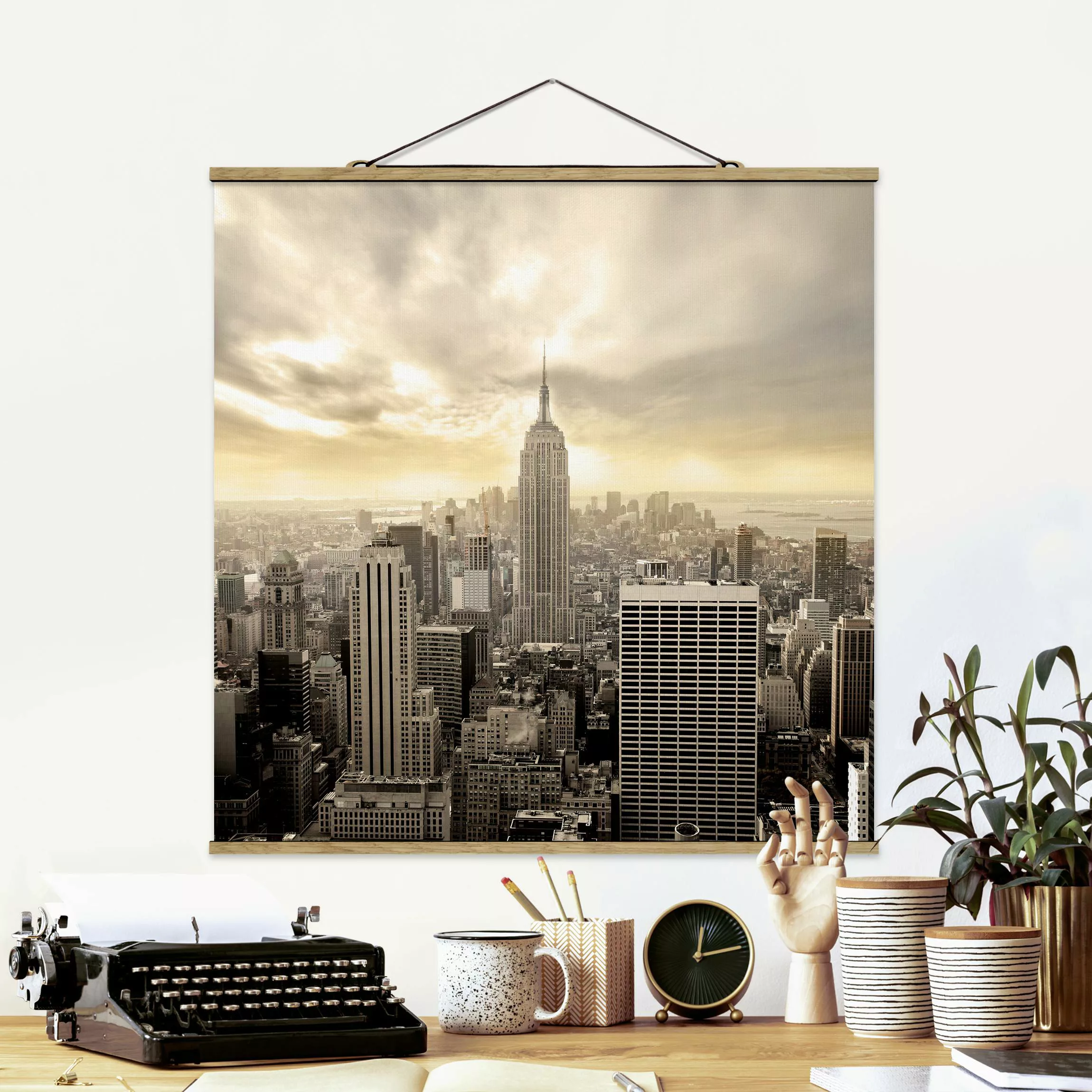 Stoffbild Architektur mit Posterleisten - Quadrat Manhattan Dawn günstig online kaufen