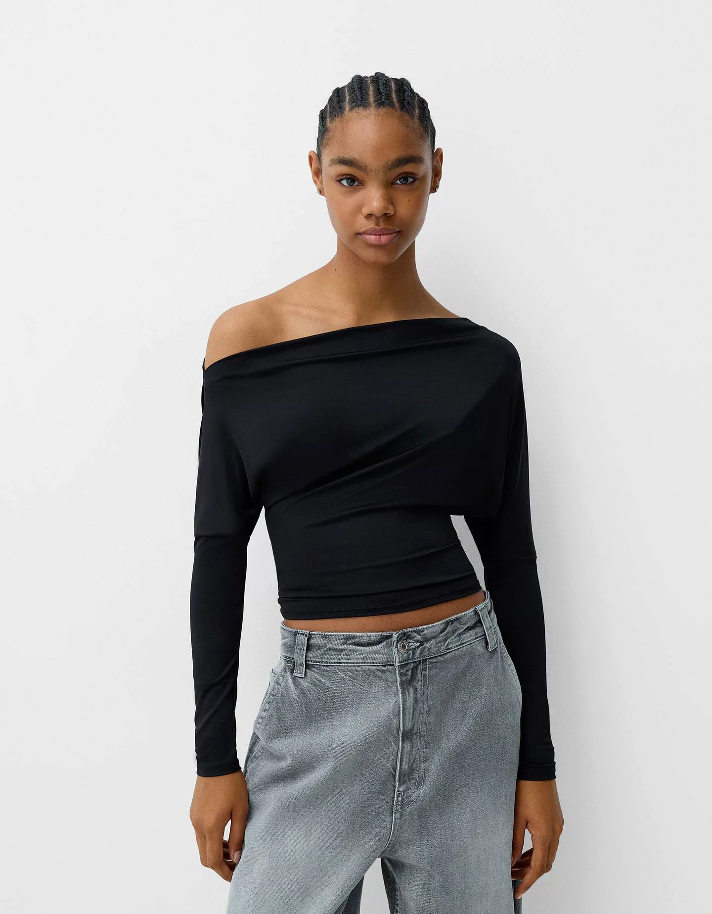 Bershka Asymmetrisches Langarmshirt Damen Xs Schwarz günstig online kaufen