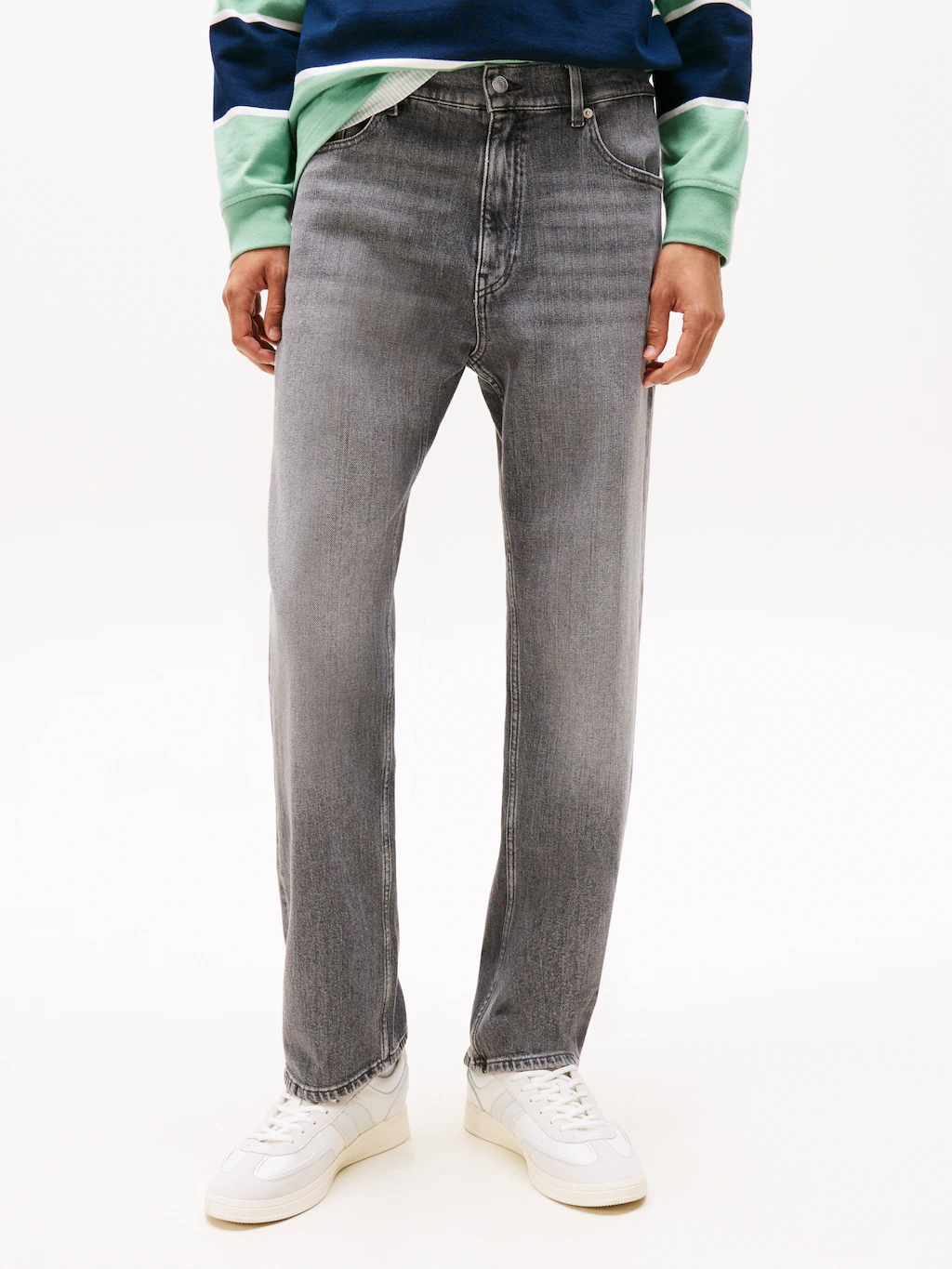 Tommy Jeans 5-Pocket-Jeans "Sonny Regular Tapered", mit dezenter Waschung günstig online kaufen
