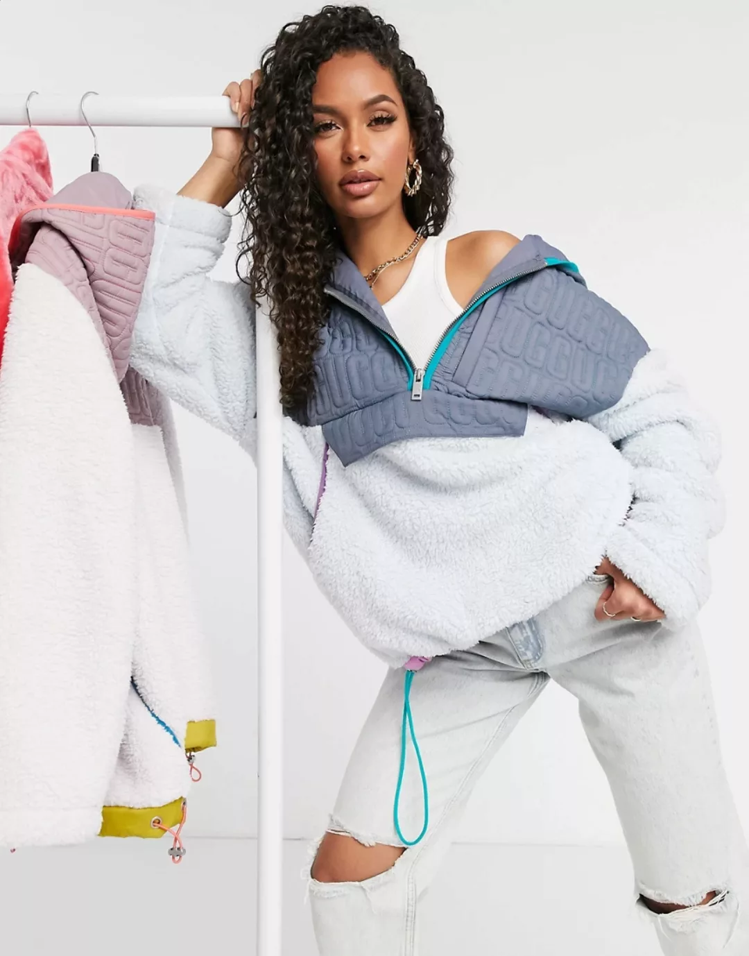 UGG – Iggy – Pulloverjacke aus Teddyfell mit kurzem Reißverschluss in Grau- günstig online kaufen