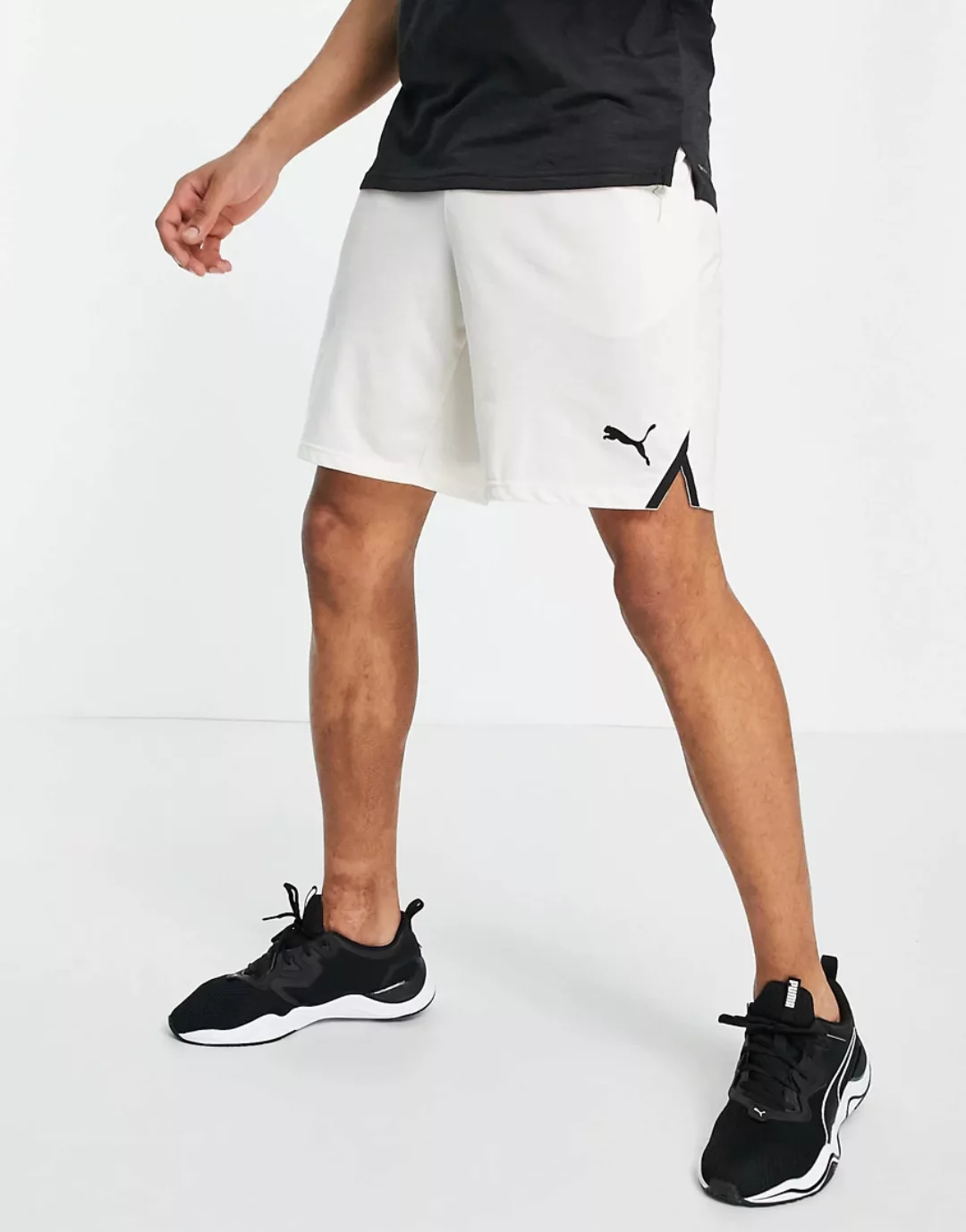 Puma Training – Drirelease 8 – Shorts in Creme-Weiß günstig online kaufen