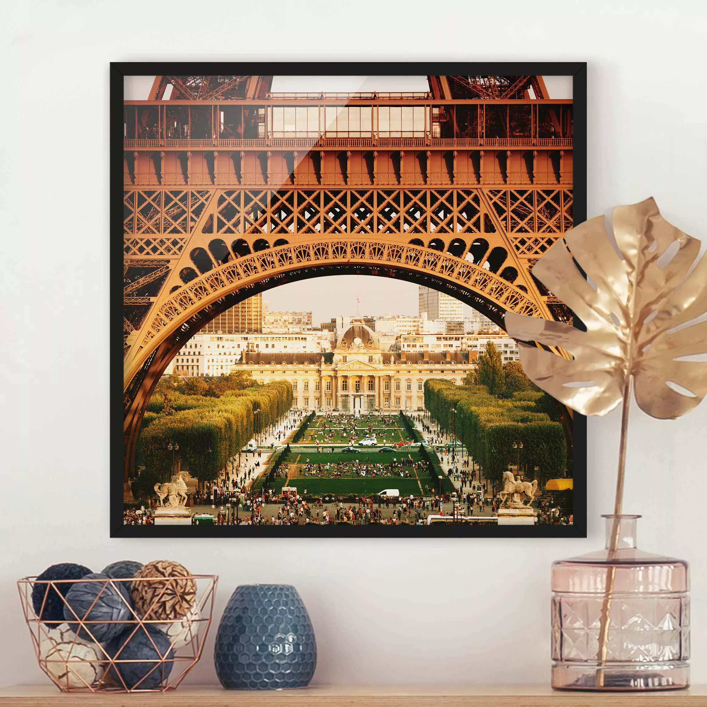 Bild mit Rahmen Architektur & Skyline - Quadrat Französischer Ausblick günstig online kaufen