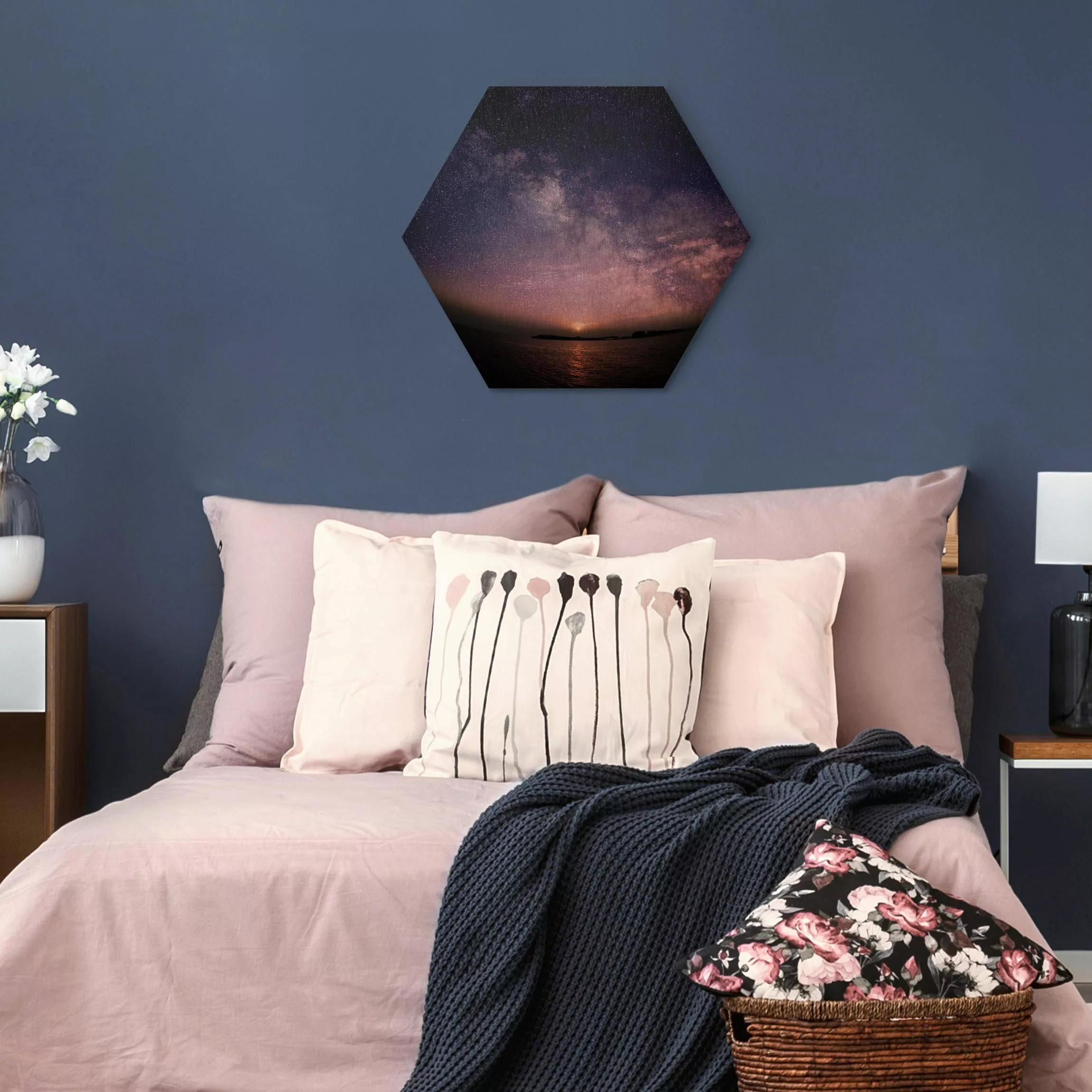Hexagon-Alu-Dibond Bild Sonne und Sternenhimmel am Meer günstig online kaufen