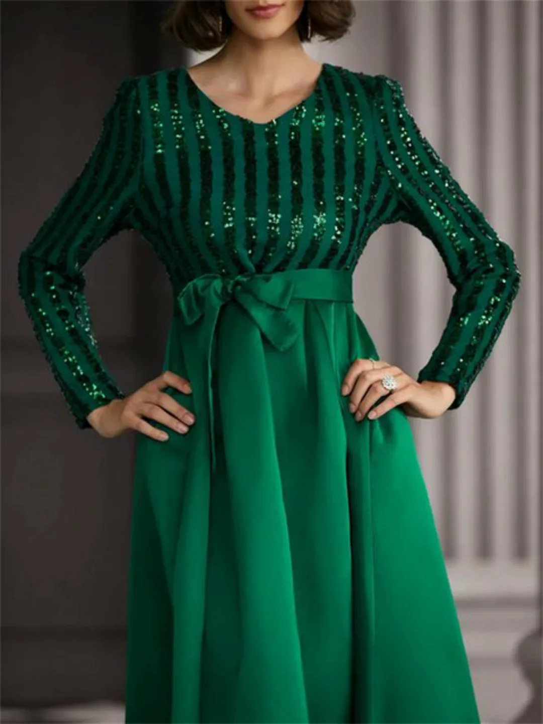 RUZU UG Abendkleid Grünes Bankett-Maxi-Abendkleid mit mittelhohem Bund und günstig online kaufen