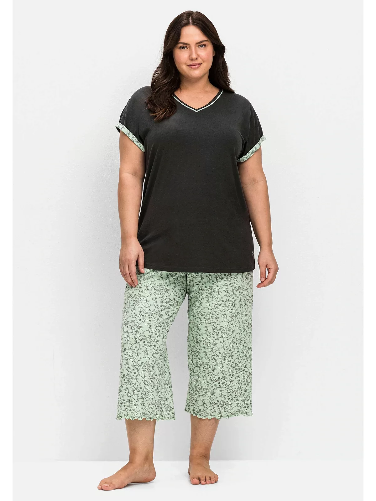 Sheego Pyjama "Große Größen", (Set), mit Oversized-Shirt und 3/4-Hose günstig online kaufen