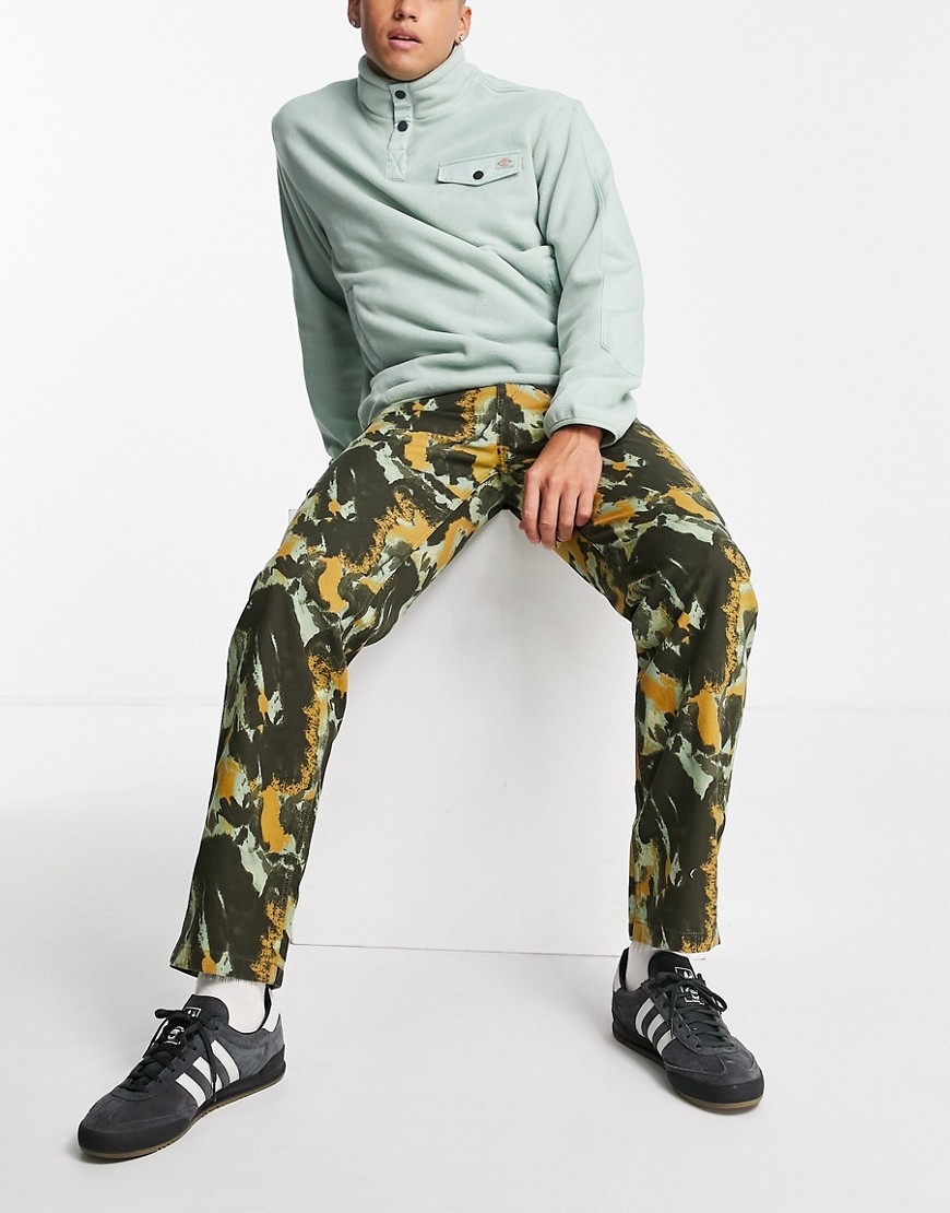 Dickies – Crafted – Hose im Zimmermann-Stil mit Military-Muster-Grün günstig online kaufen