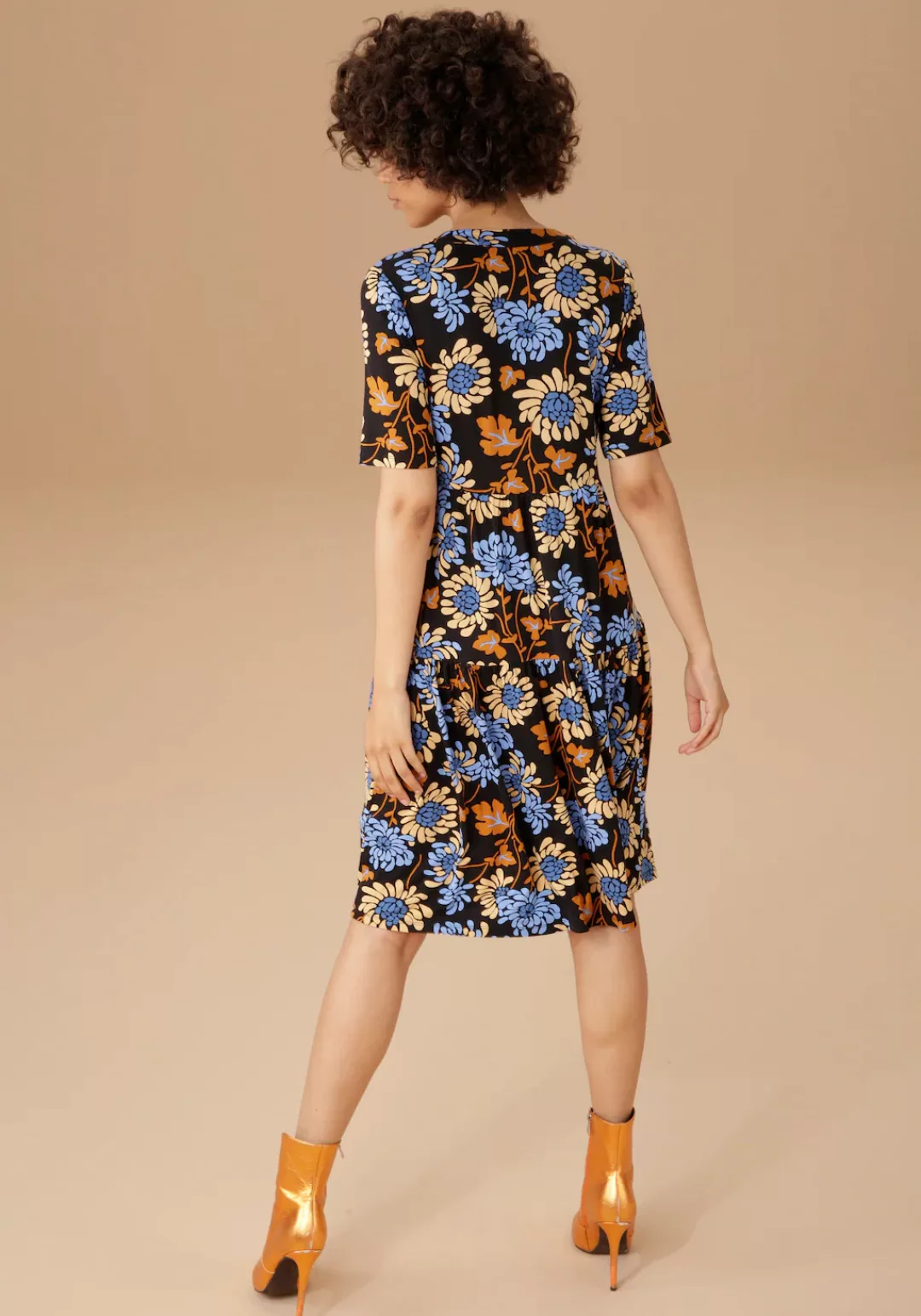 Aniston CASUAL Jerseykleid, mit graphischem Blumendruck günstig online kaufen