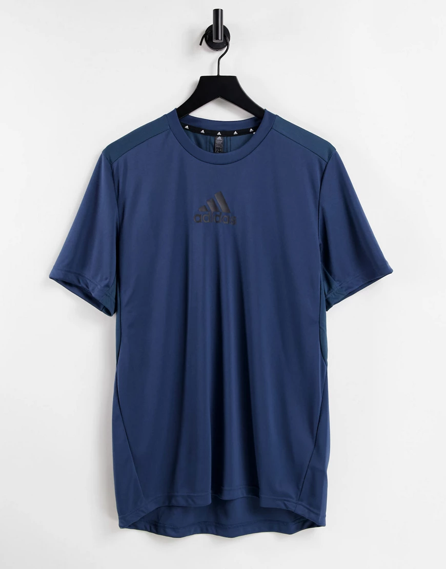 adidas – Training – T-Shirt in Marineblau mit Logo auf der Brust günstig online kaufen