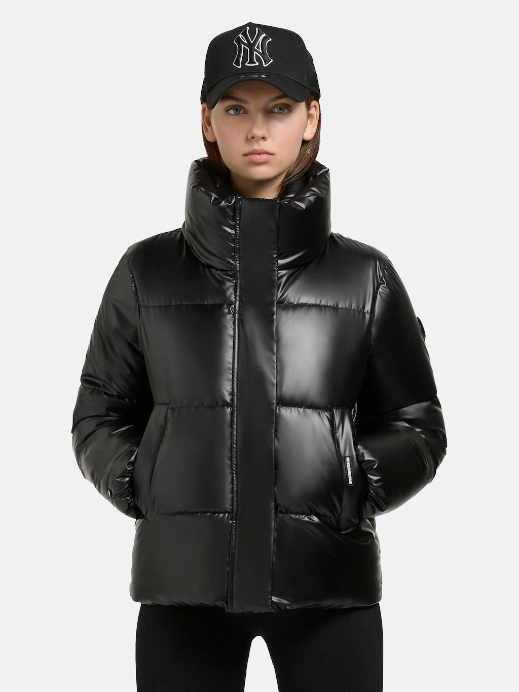 khujo Steppjacke "Rinja Shiny", ohne Kapuze, glänzende kurze Winterjacke fü günstig online kaufen