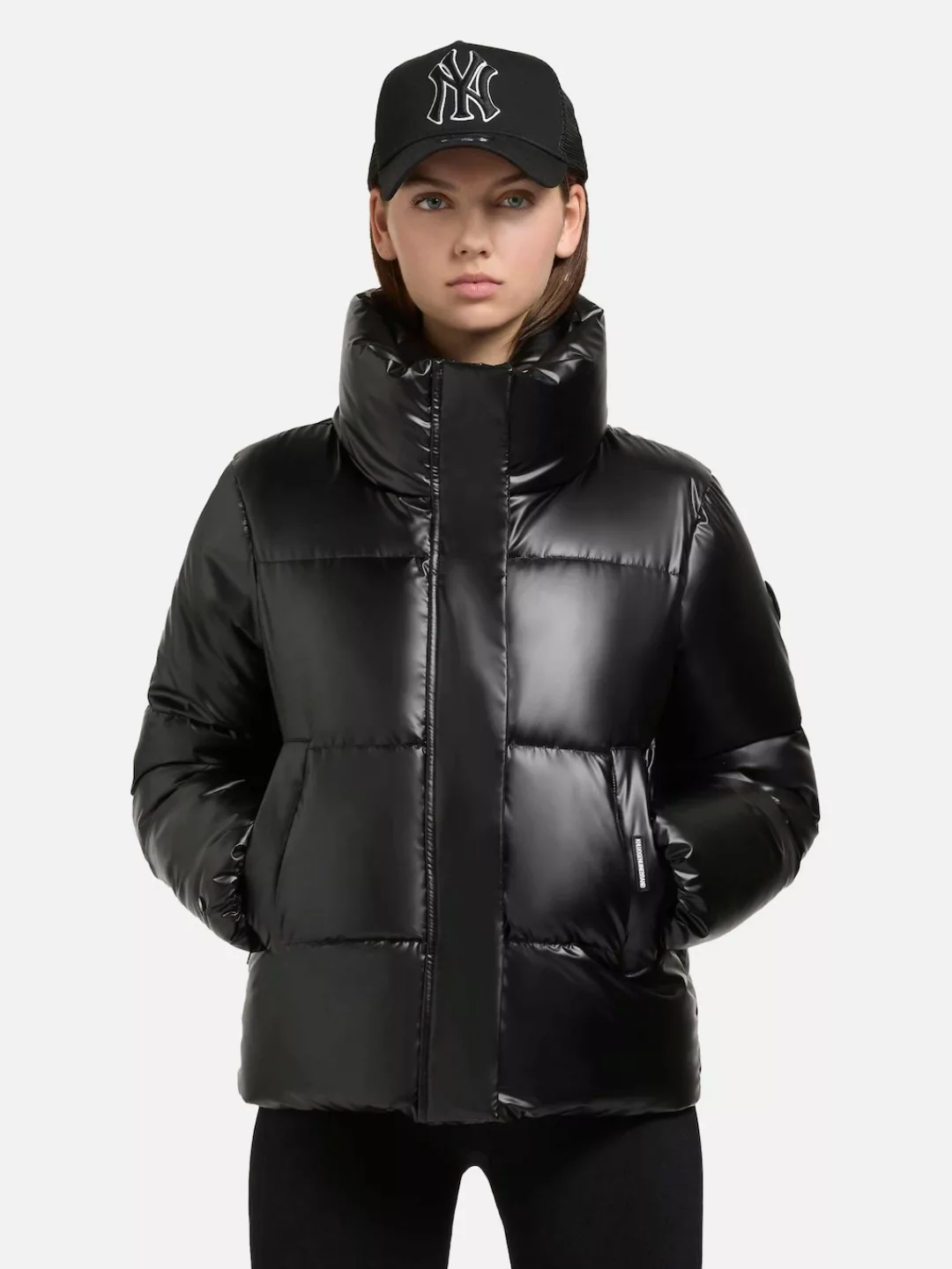 khujo Steppjacke "Rinja Shiny-YM", ohne Kapuze, Glänzende kurze Winterjacke günstig online kaufen