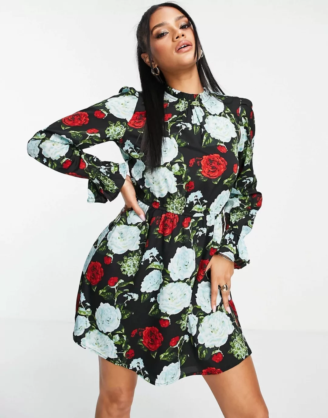NA-KD – Hochgeschlossenes Mini-Hängerkleid mit dunklem Blumenmuster-Mehrfar günstig online kaufen