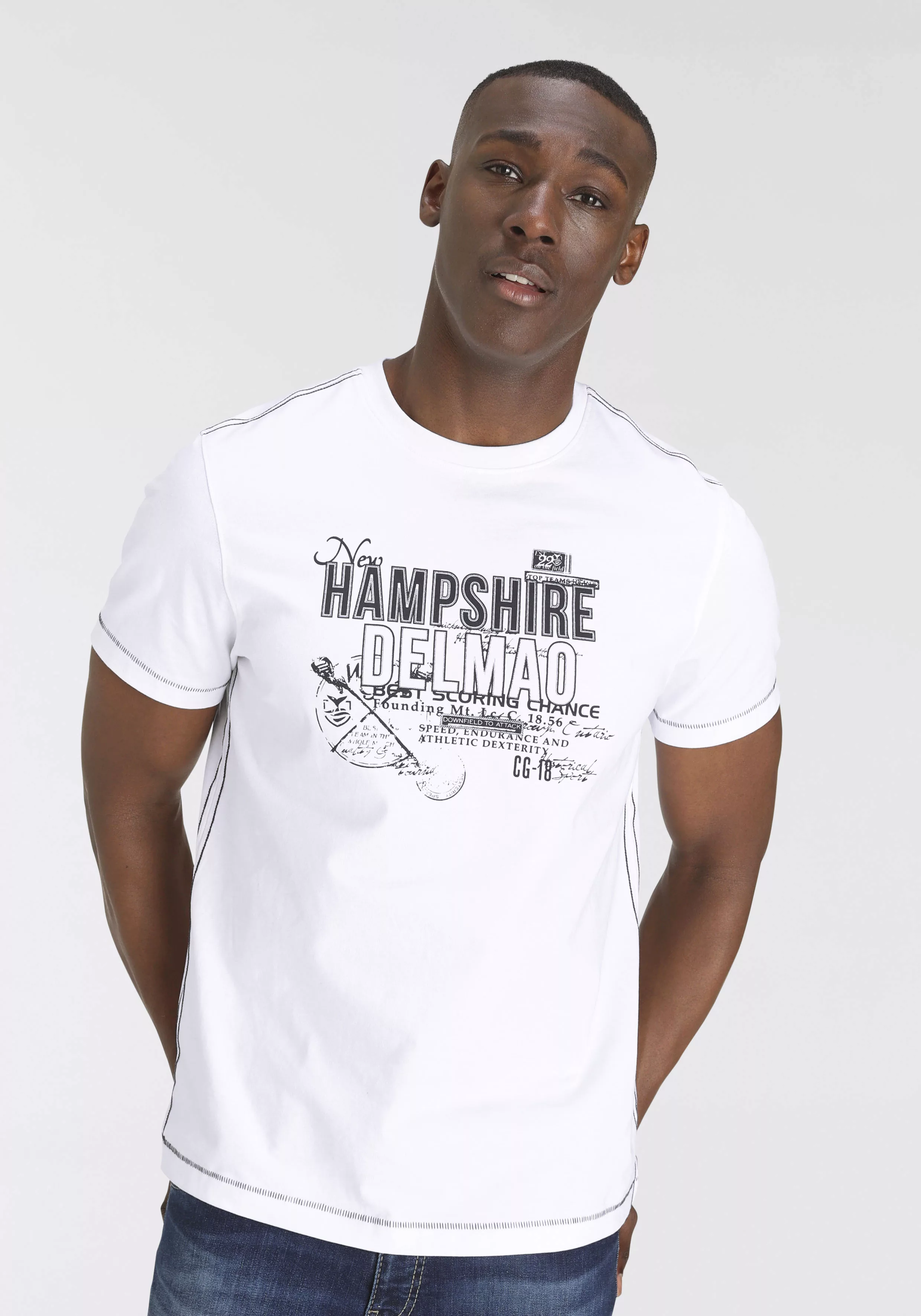 DELMAO T-Shirt mit Brustprint und kontrastfarbigen Nähten-NEUE MARKE! günstig online kaufen