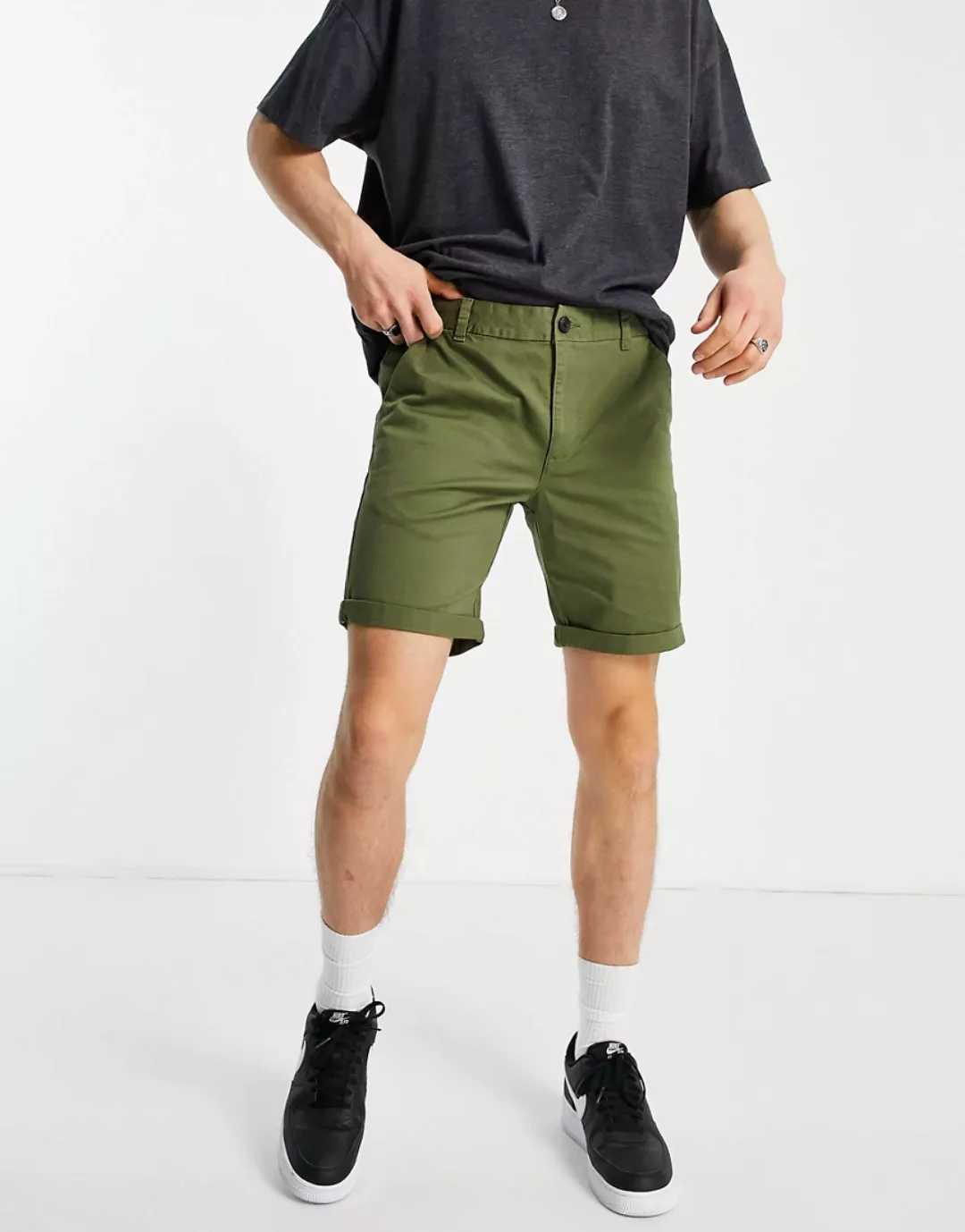 New Look – Chino-Shorts in Khaki-Grün günstig online kaufen