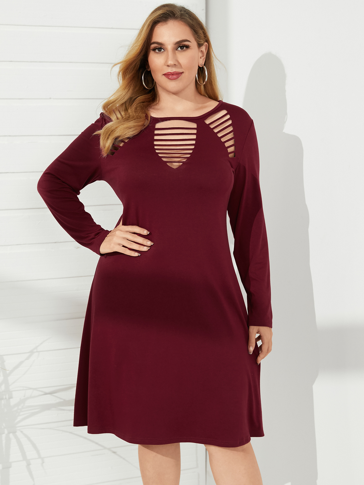 YOINS Plus Größe Rundhalsausschnitt Cut Out Lange Ärmel Midi Kleid günstig online kaufen