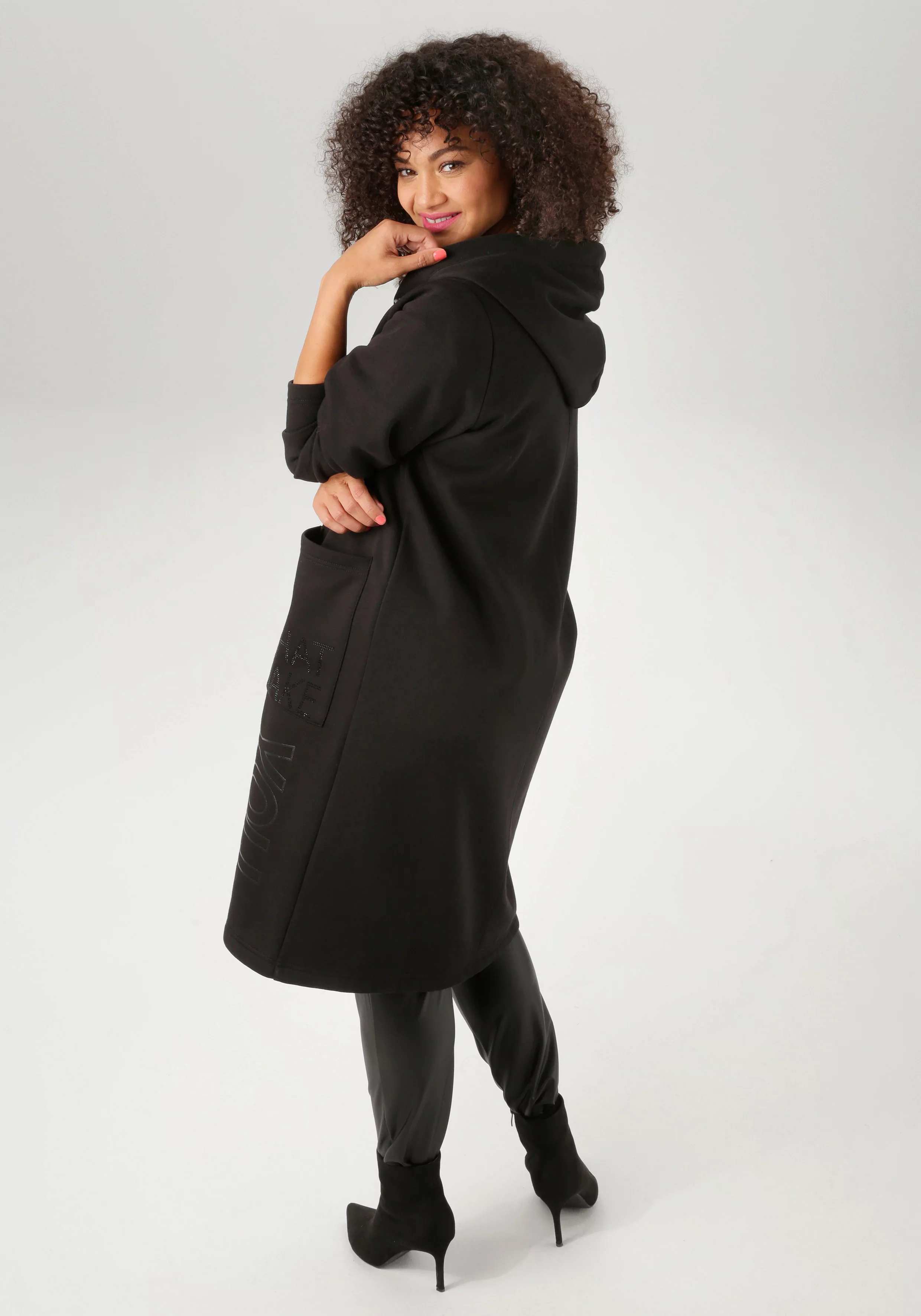Aniston PLUS Kapuzensweatjacke, mit tollen tonigen Print - NEUE KOLLEKTION günstig online kaufen