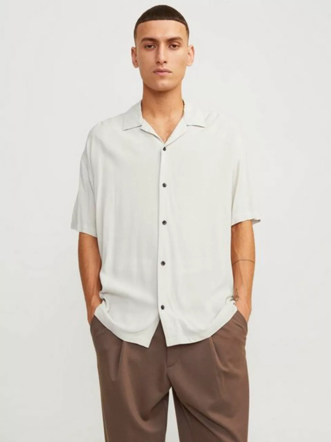 Jack & Jones Kurzarmhemd JJEJEFF SOLID RESORT SHIRT SS SN günstig online kaufen